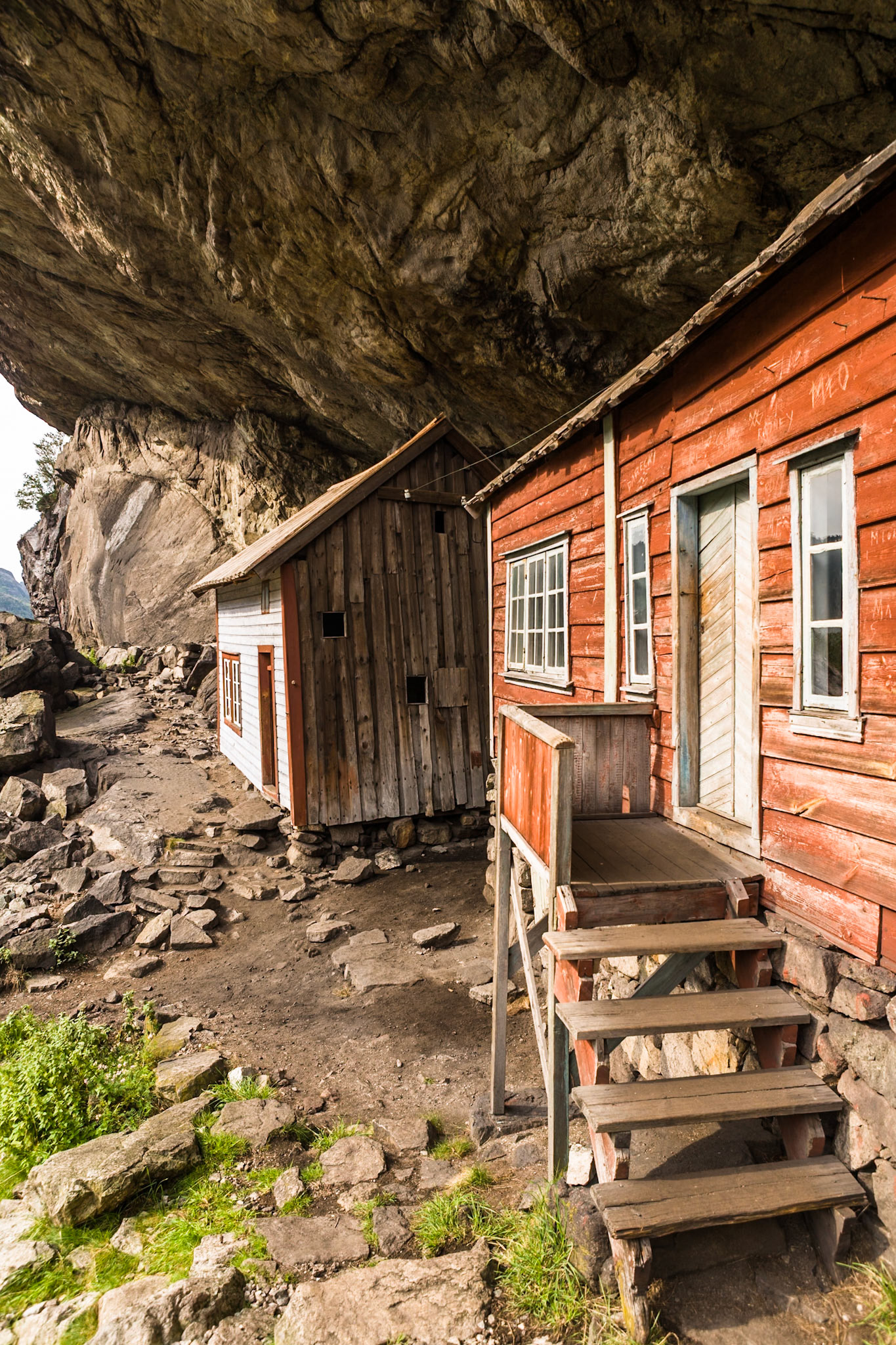 Overhanging cliff, called 'Helleren', near to the village Helleren at the Jøsingfjord at the 44. Ancient houses.