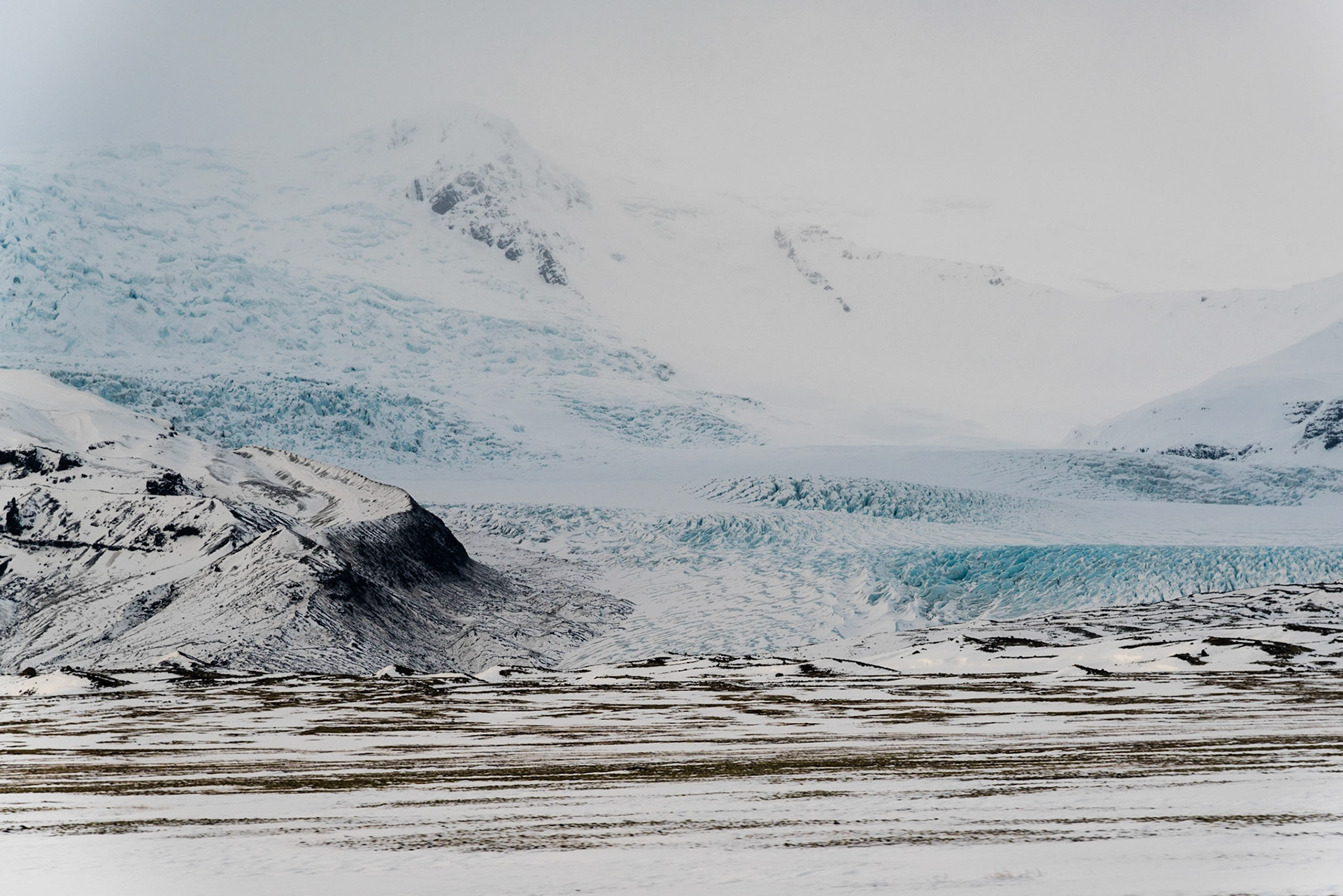 Vatnajokull glacier as seen on the road from Hof to the Jokulsarlon Ice (Diamond) Beach