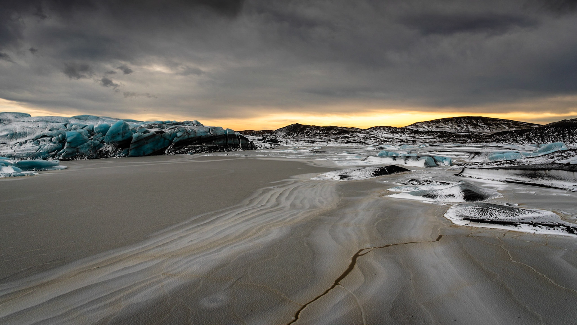 Svinafell Glacier is part of Skaftafell in the Vatnajokull National Park in Iceland