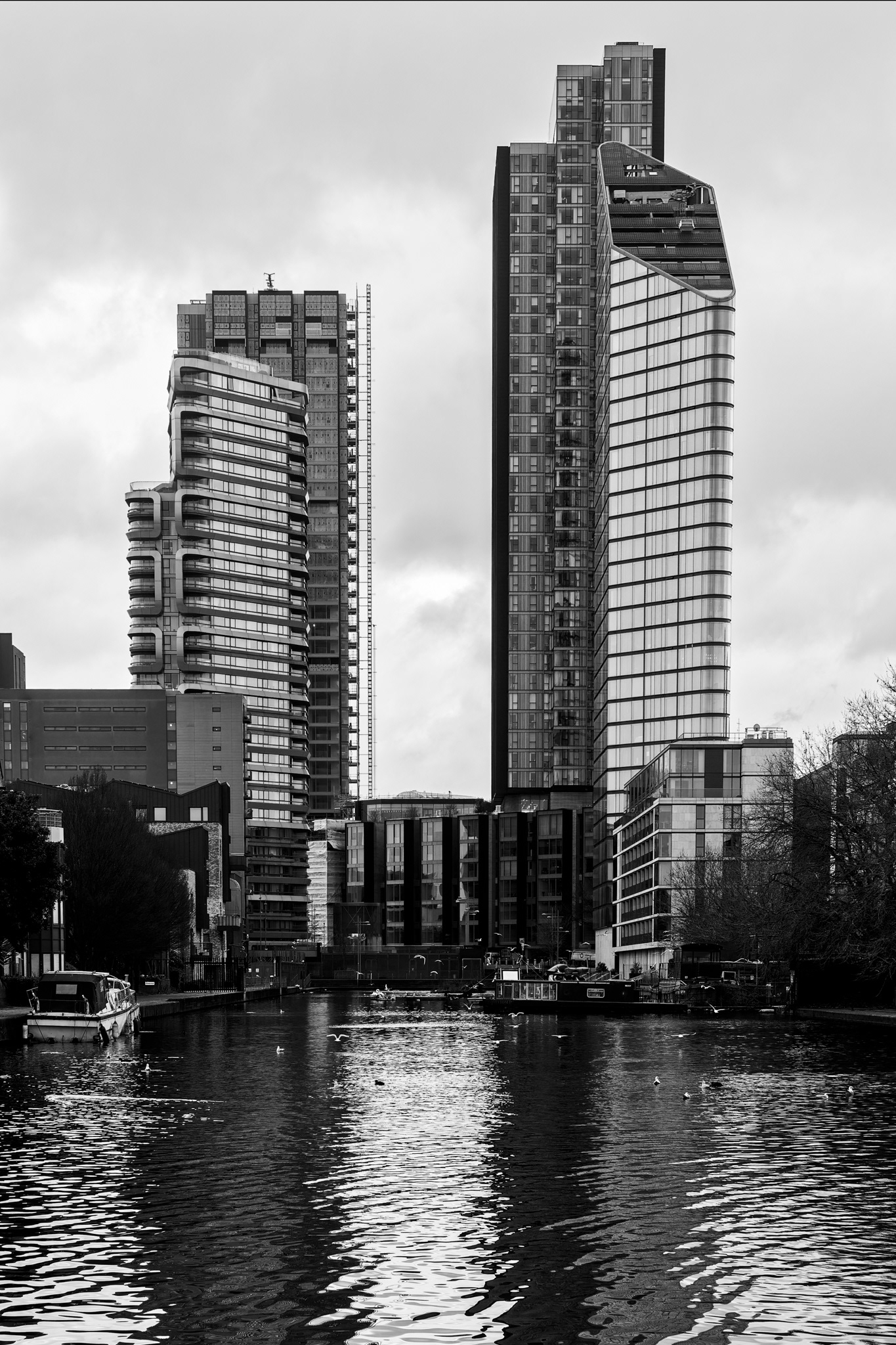 Canaletto & Chronicle Tower. City Road Basin, London. 26.01.2023