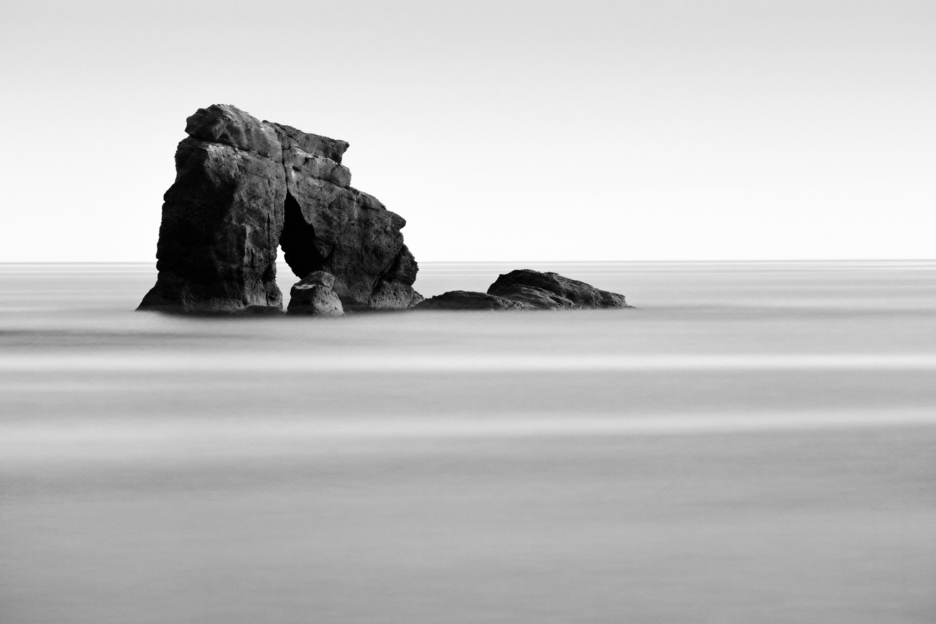 Thurlestone Rock. South Milton Sands, Kingsbridge. 20.05.2020