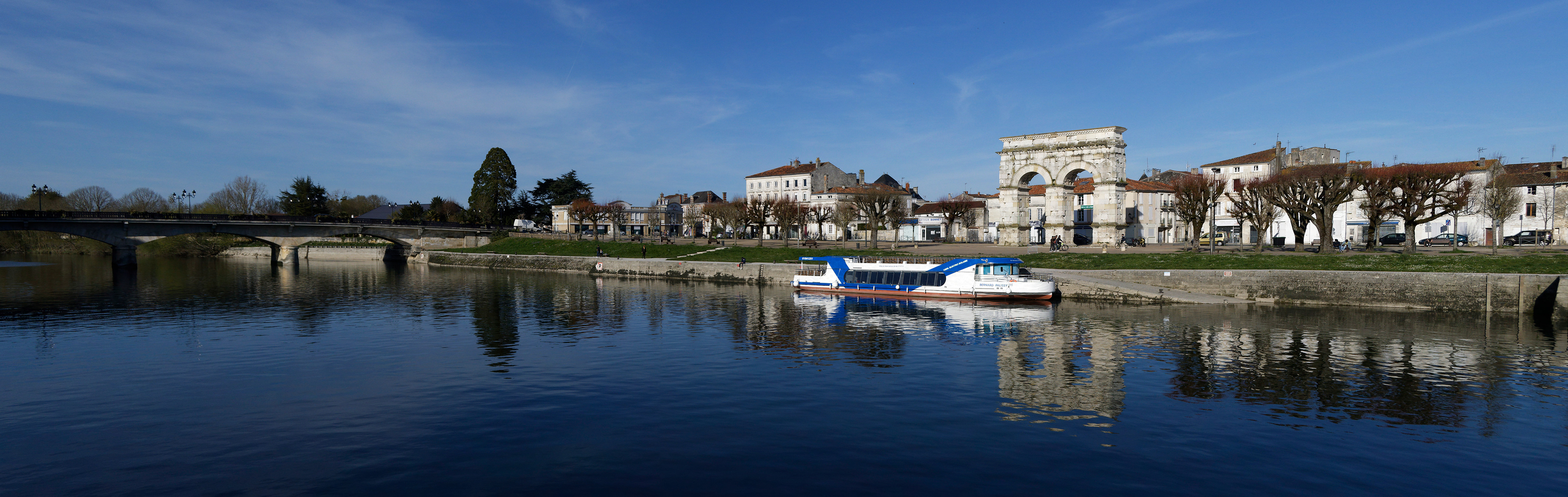 Les bords de la charente à SAINTES