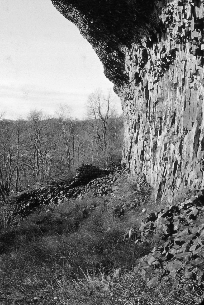 Sous le rocher de la boyle