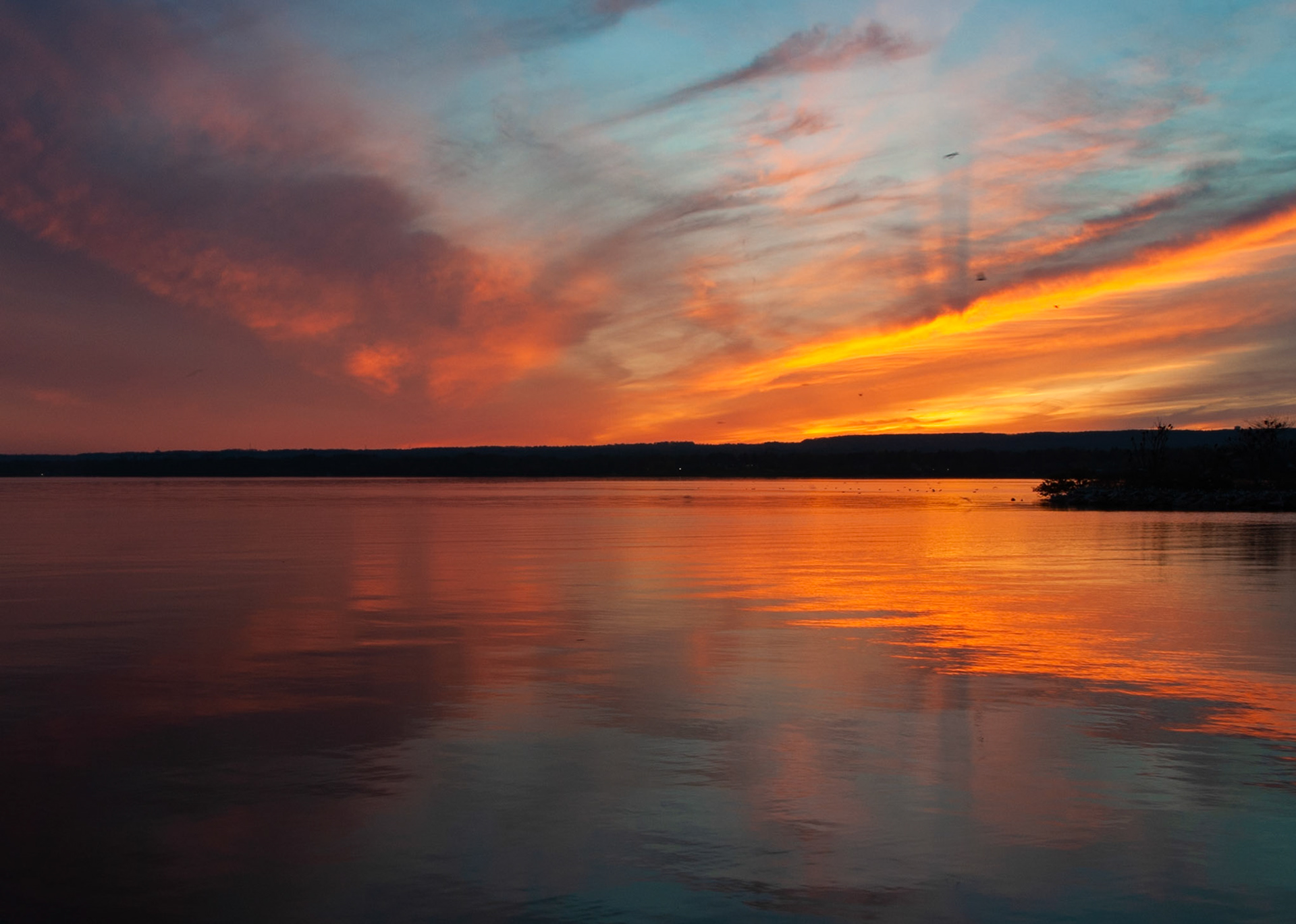 Sunset at Hamilton Harbor near Canada Inland Waters Eastport Drive