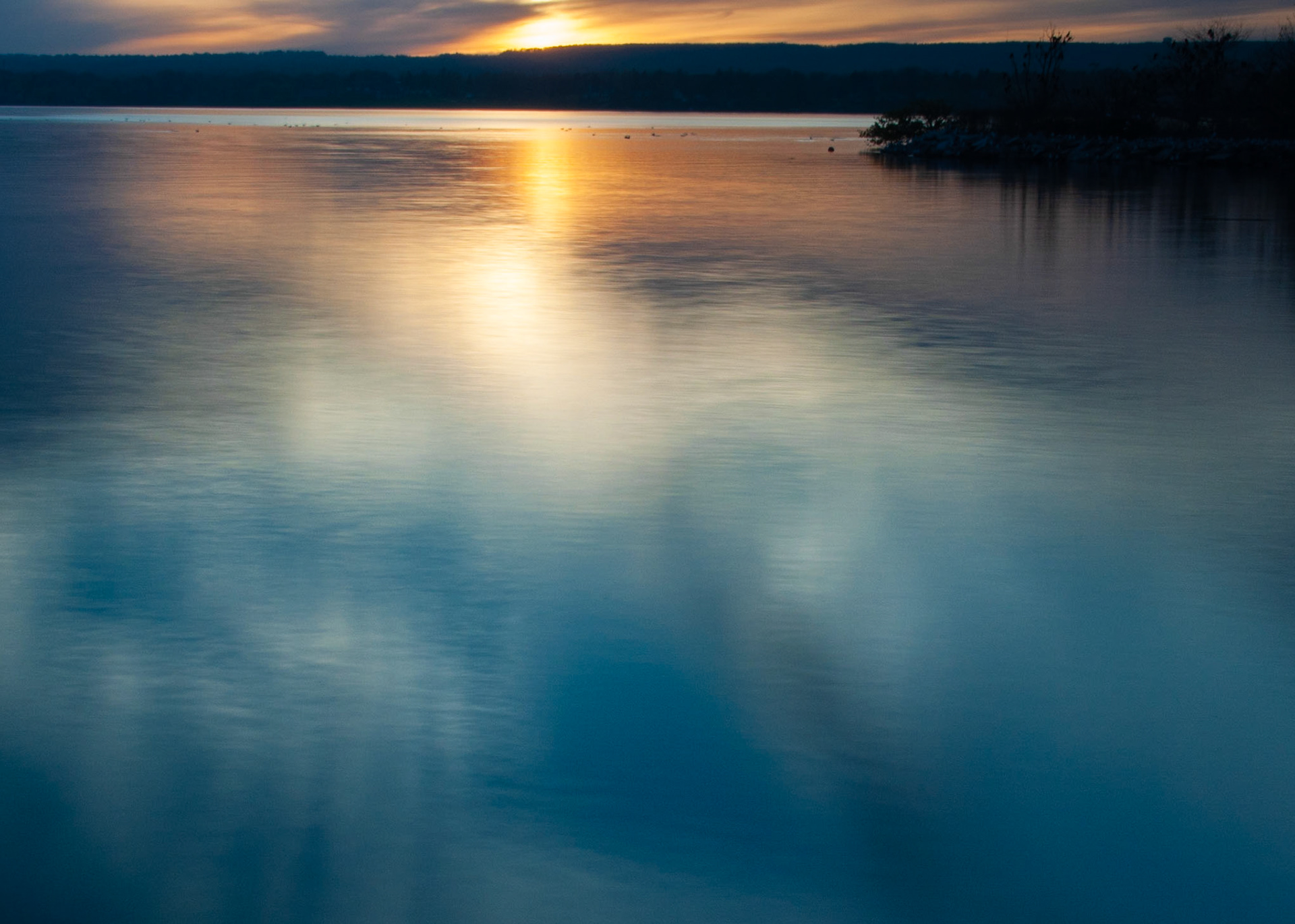 Sunset at Hamilton Harbor near Canada Inland Waters Eastport Drive