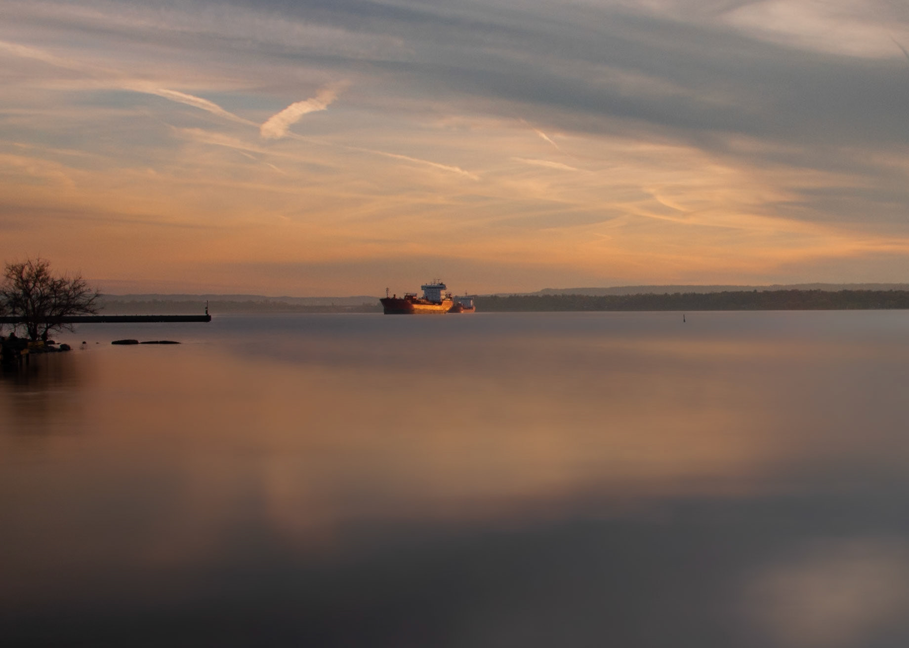 Sunset at Hamilton Harbor near Canada Inland Waters Eastport Drive