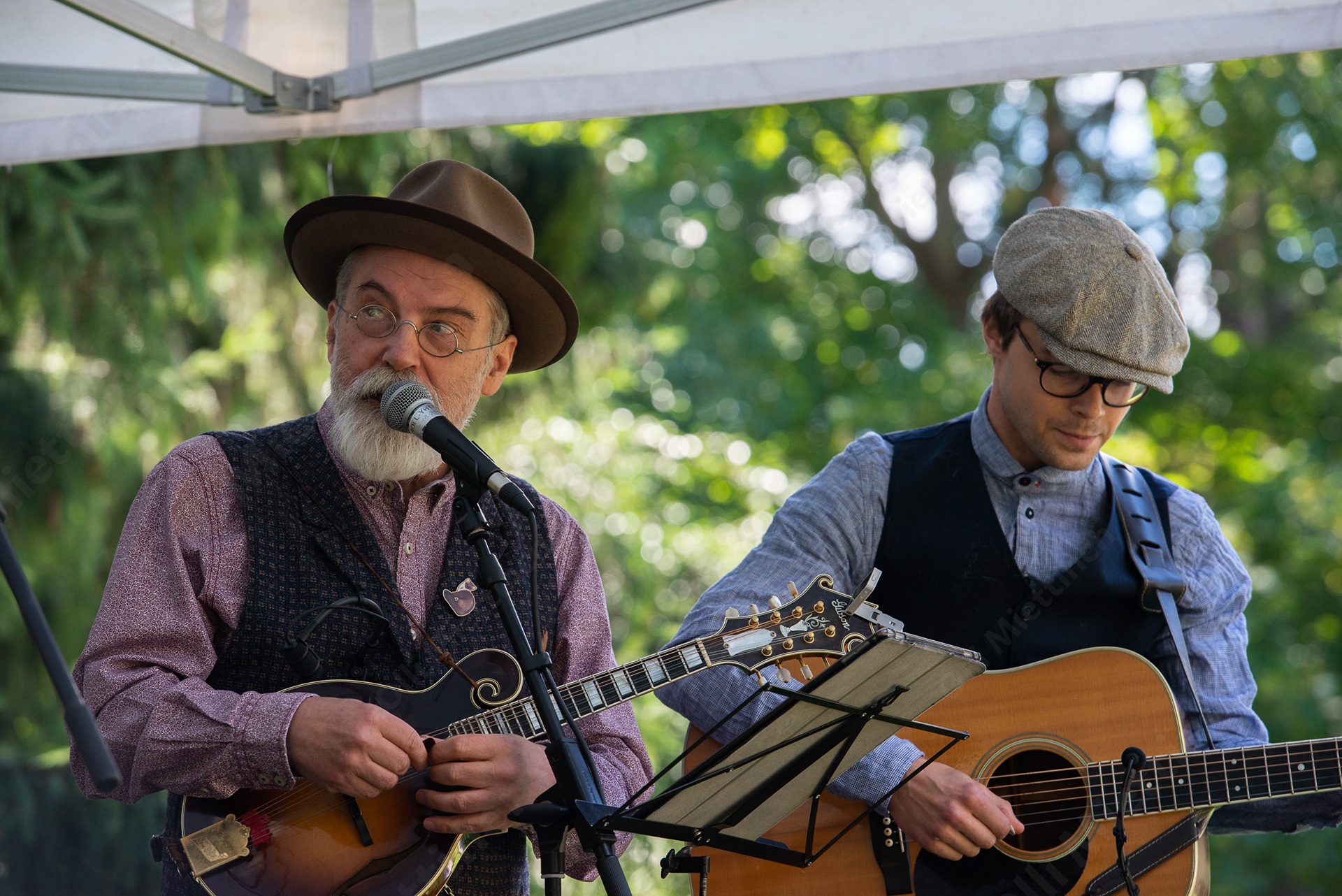 Puistokarkelot / Wasel & the Weasels