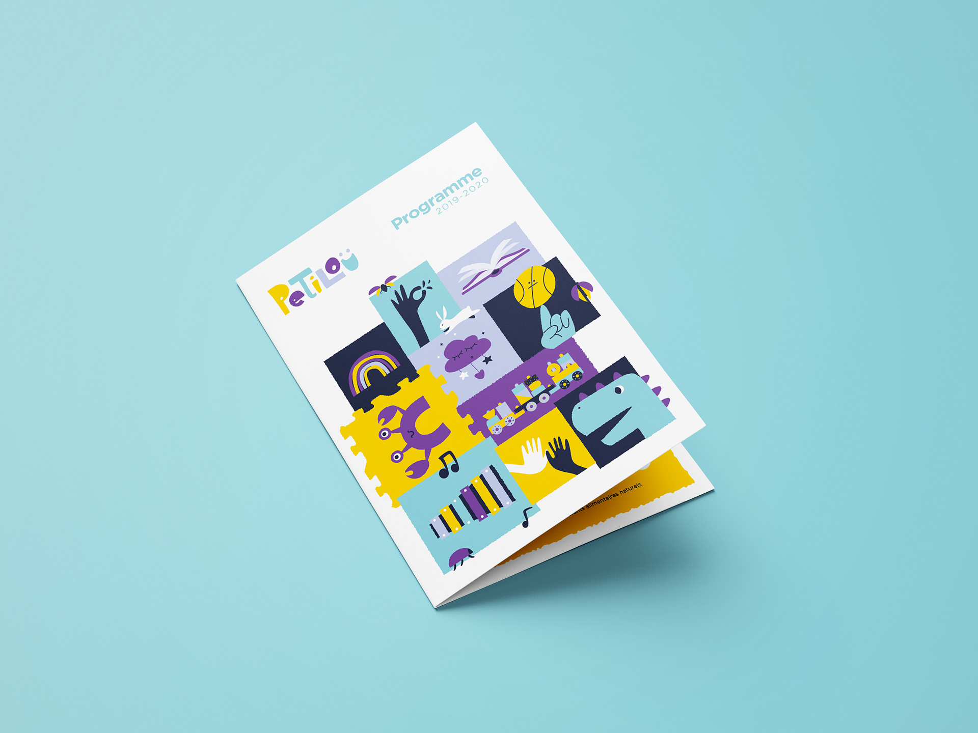 Petilou / Mockup plaquette / Micro-creche