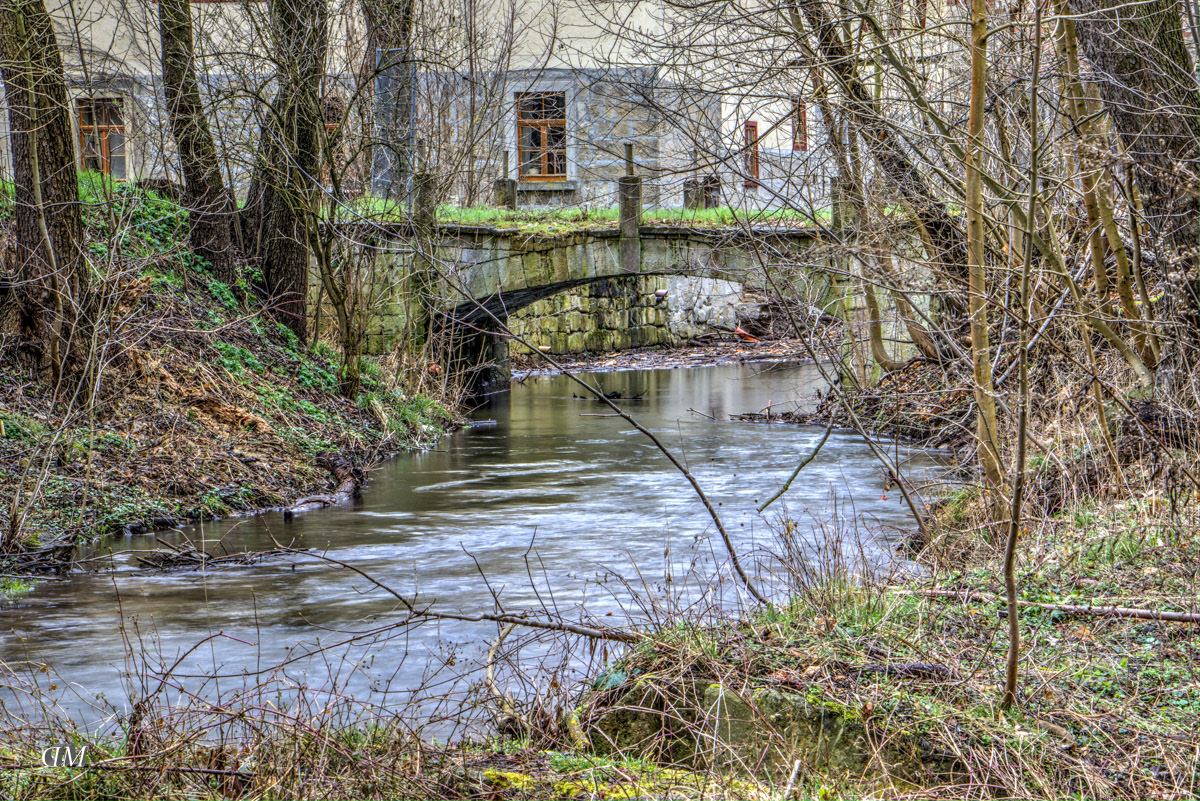 Die alte Brücke zur Mühle (?)