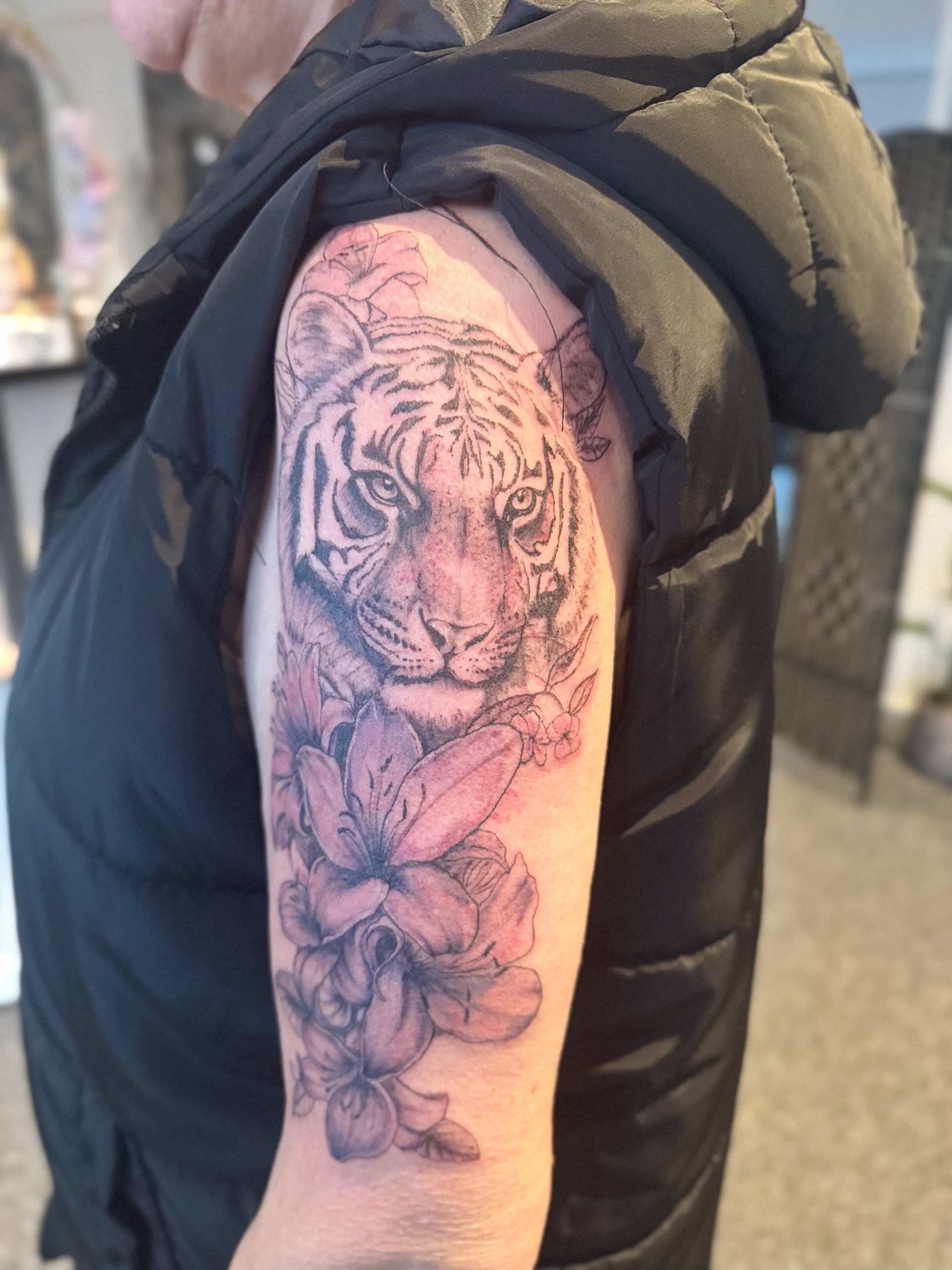 Tijger met Lelies in kleur