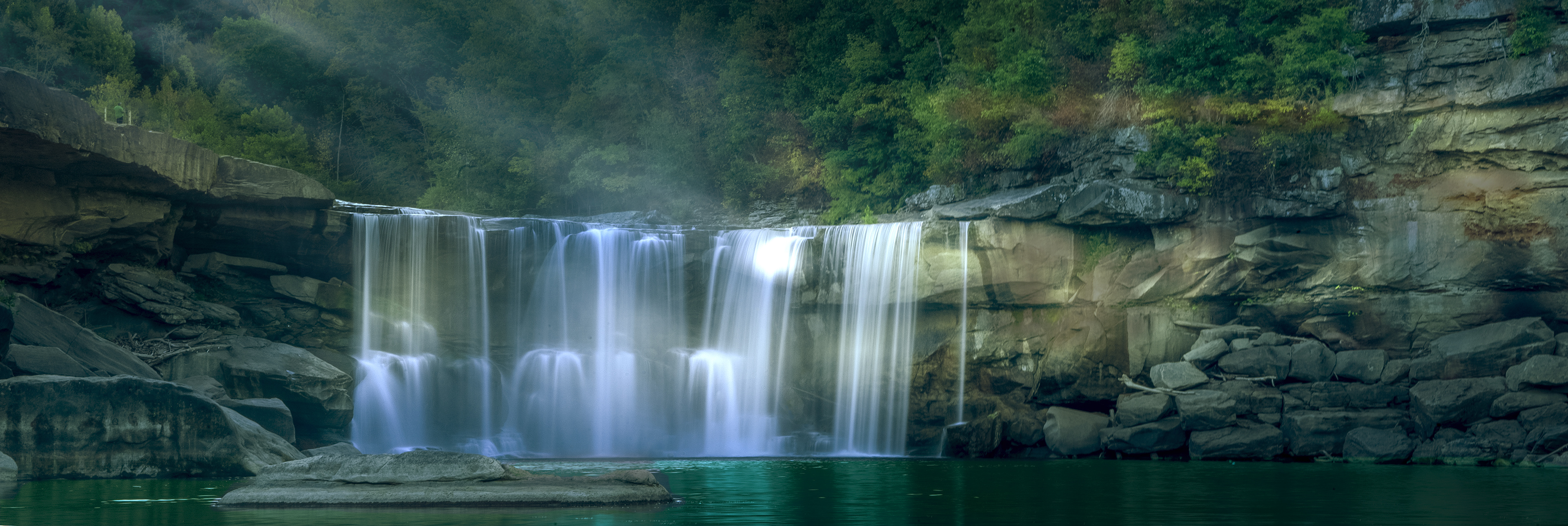 Cumberland Fall in Kentucky