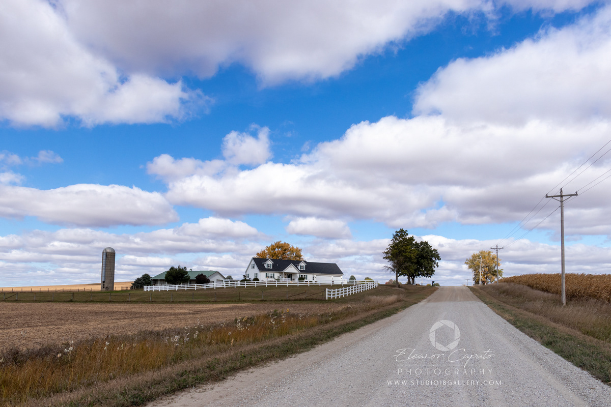 Diagonal Rd white farm 0005