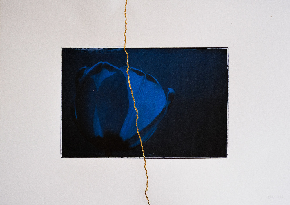 Prova di stampa, 2020 | Digital print, teared and fixed with a gold leaf