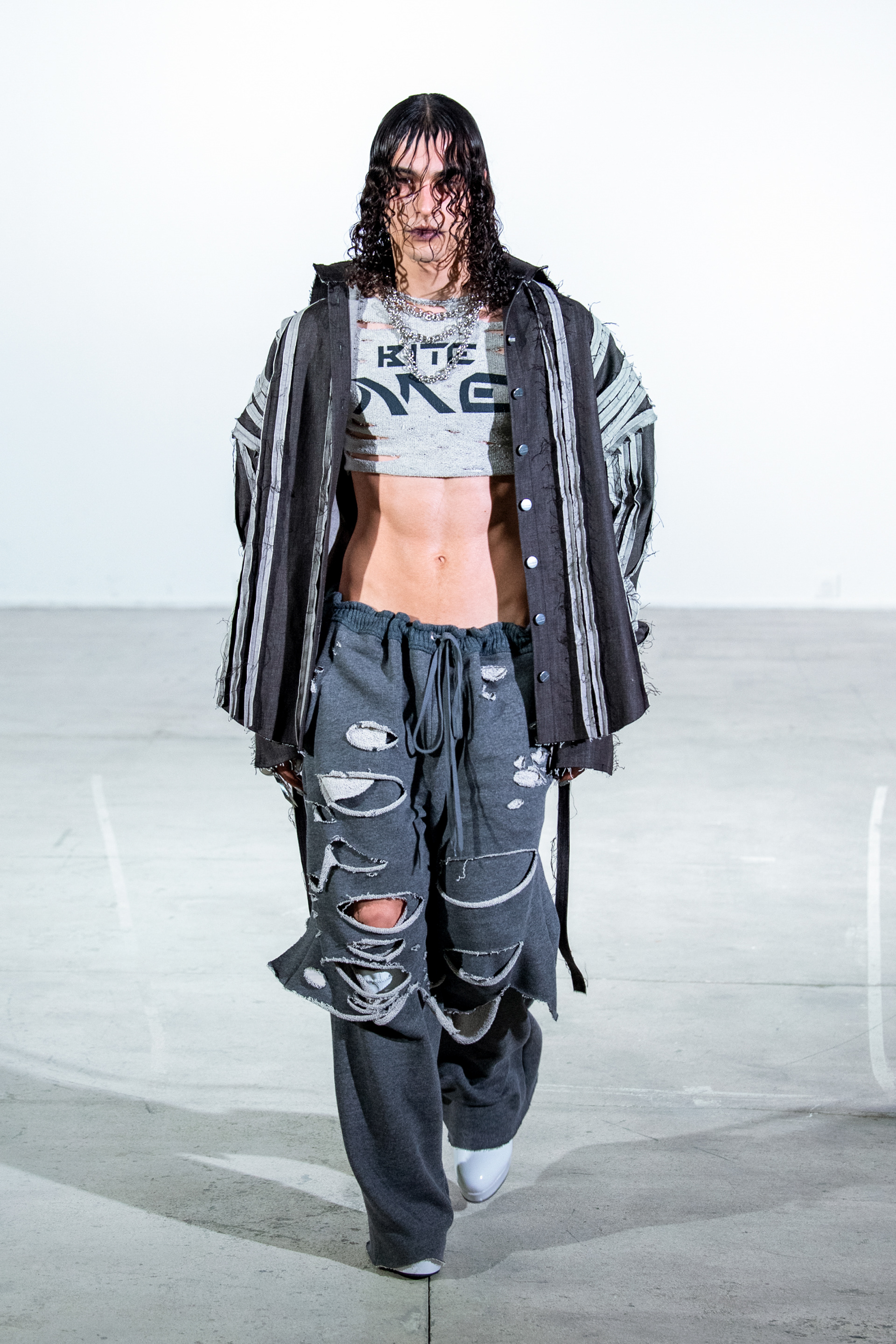 LOOK 12