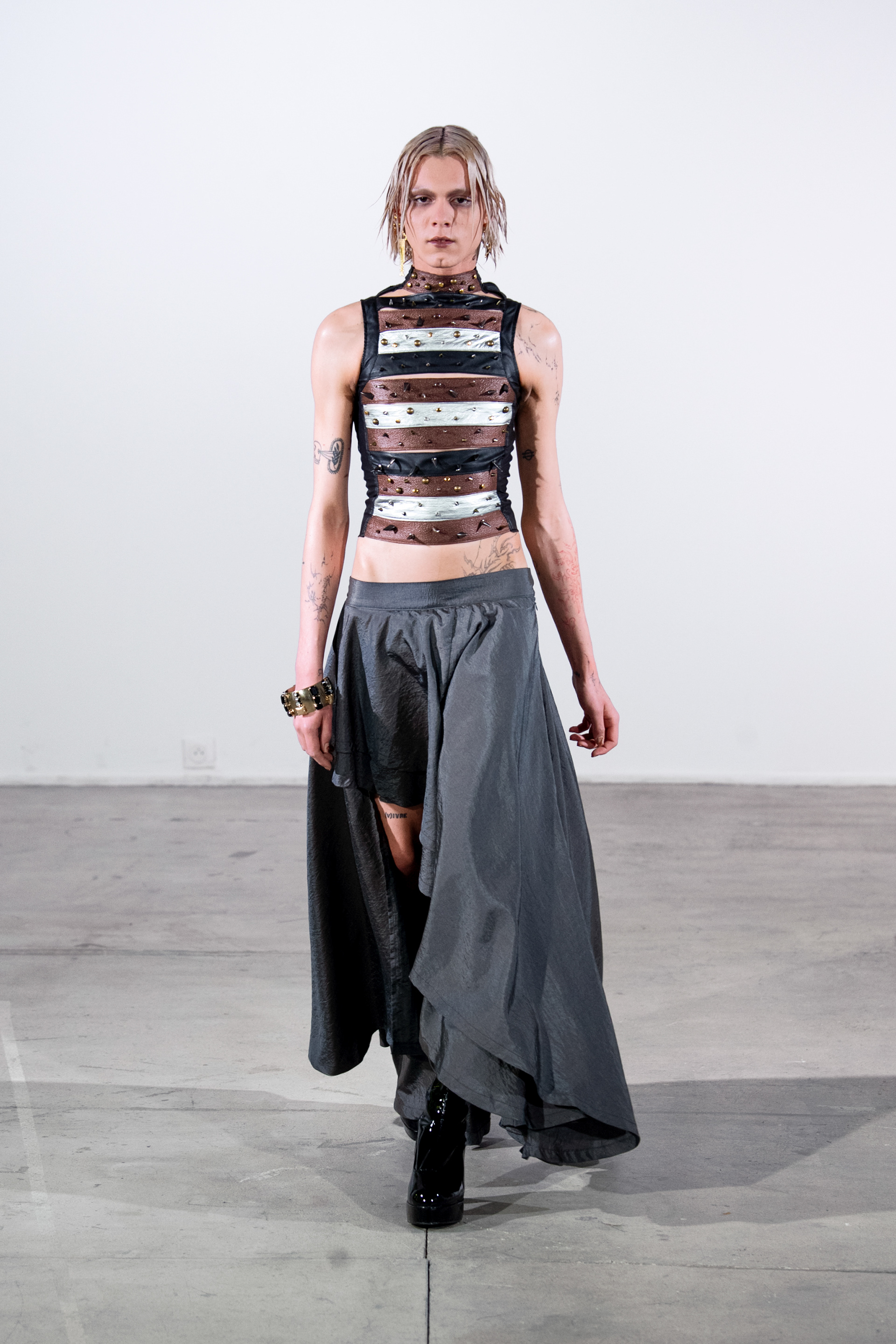 LOOK 30