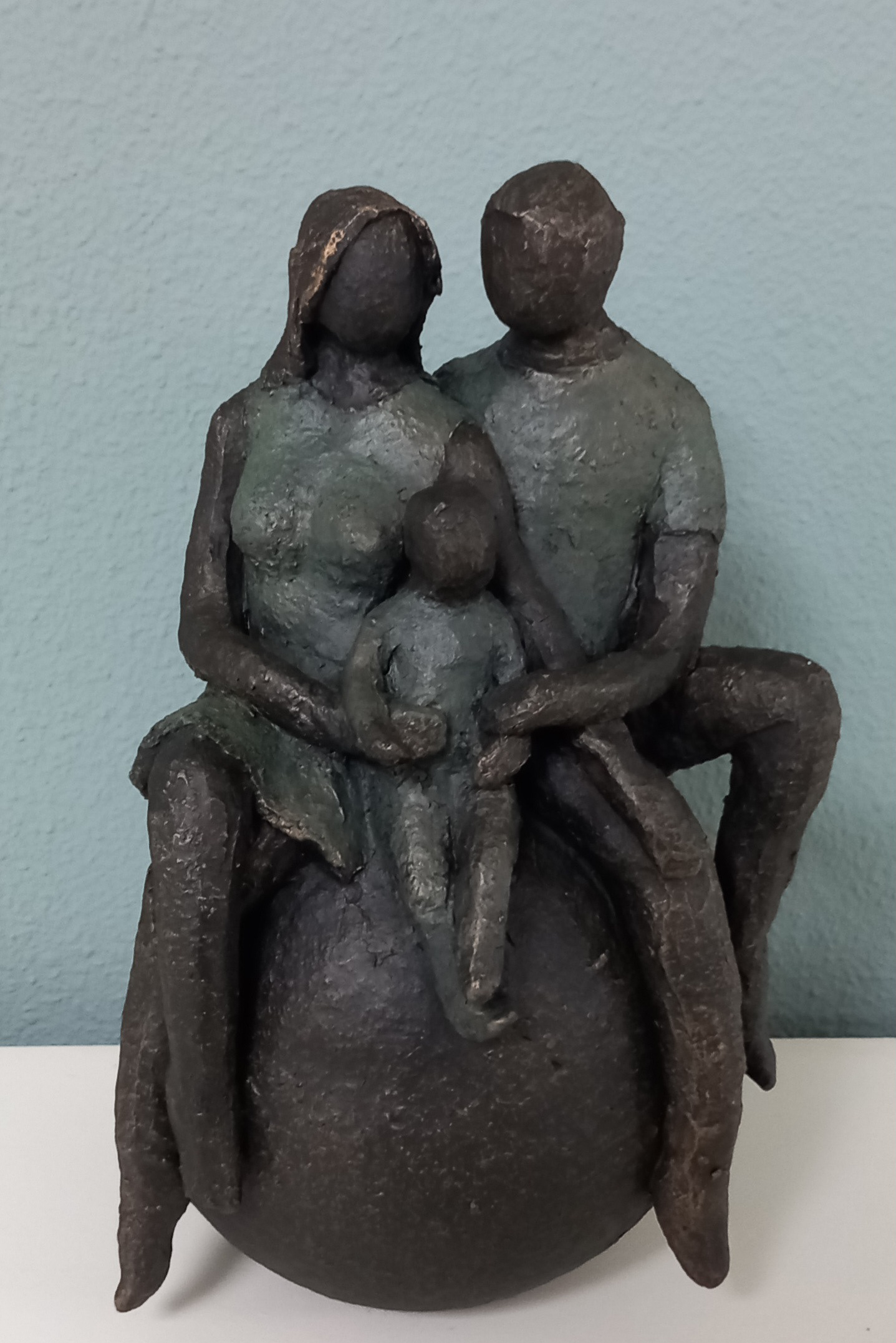 Gezin op bol. € 225,-