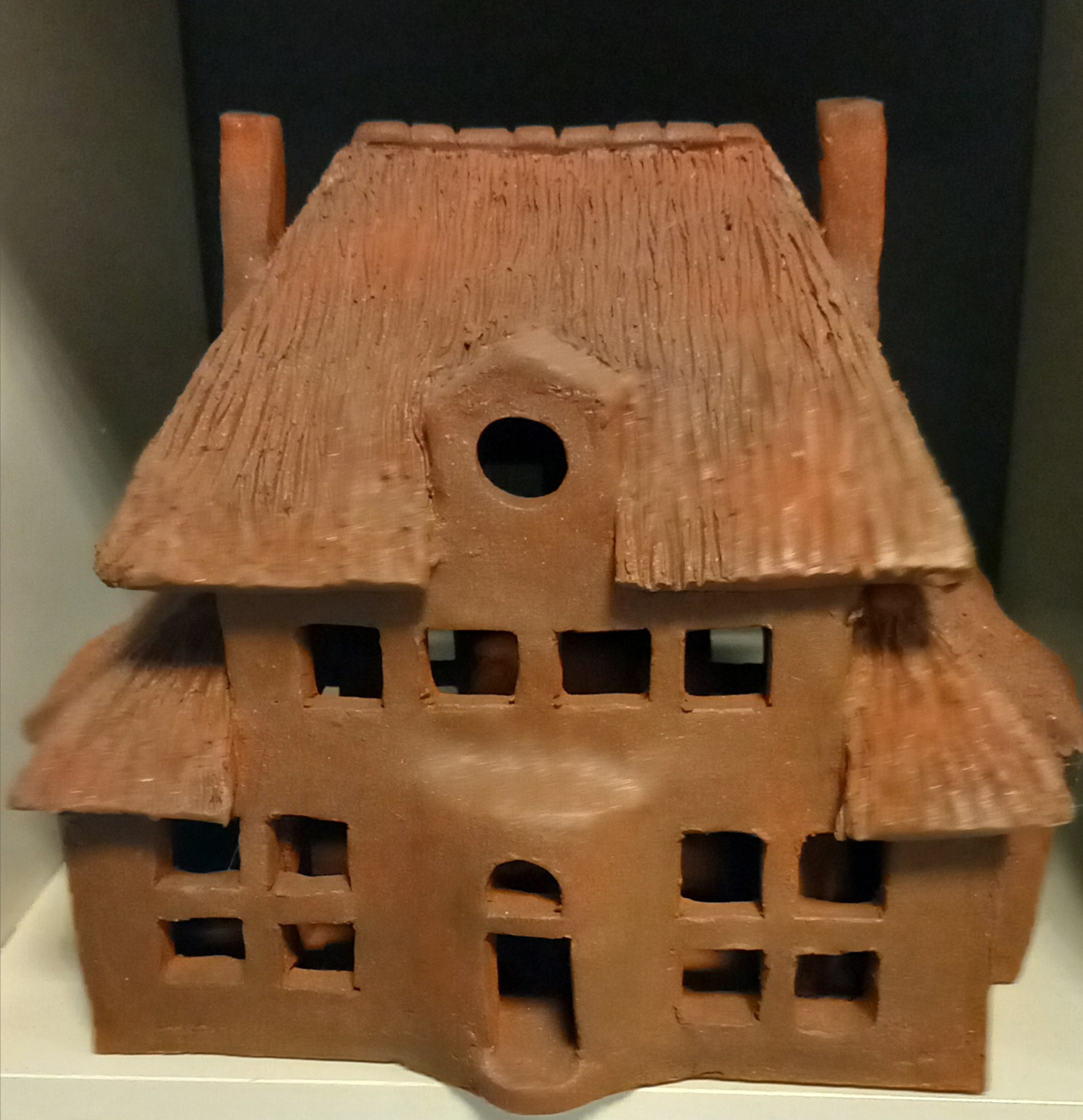 Huis insectenkasteel. € 225,-