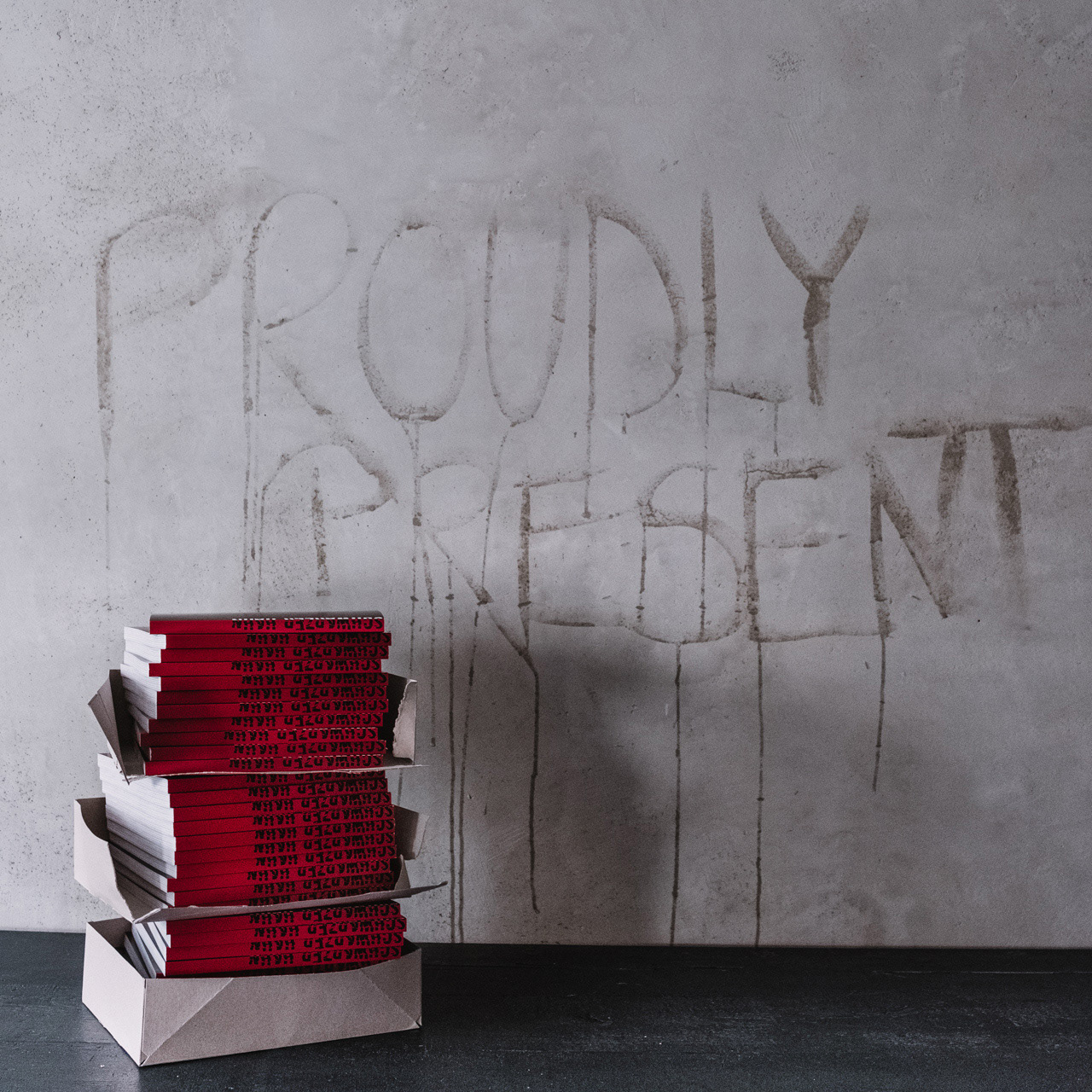 Schwarzer Hahn - Proudly Present