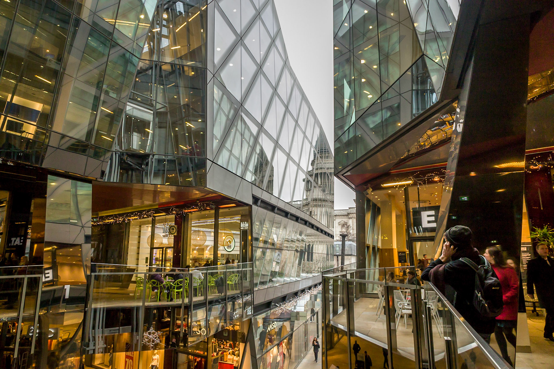 Having abandoned the idea of permissive street portraits, I set out to find other things to photograph in London.  I tried to find a  new perspective on St Pauls and I know that there is a view from the near by shopping centre.