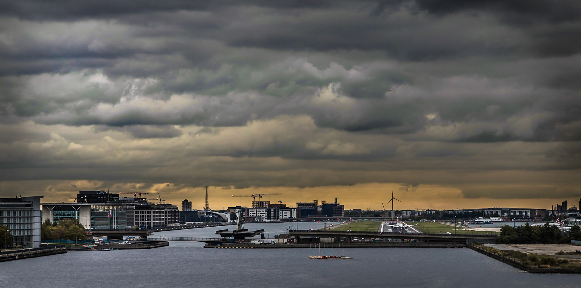 Week 41/52 - Moody Sky over London City Airport