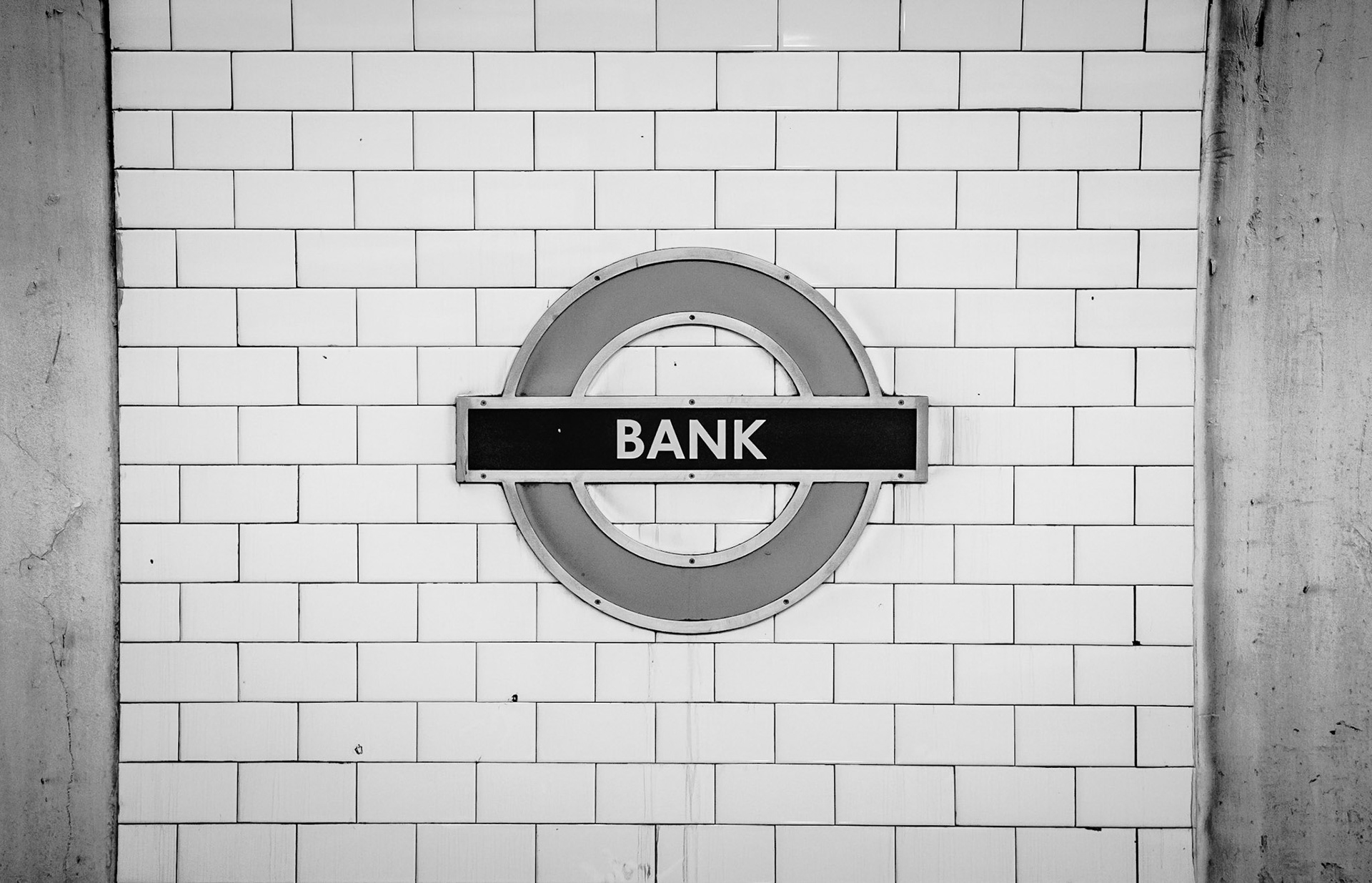I get on a tube at this station everyday and I like the contrast of the shiny tiles with the rough wall (And its in the centre something which I seem to enjoy apparently)