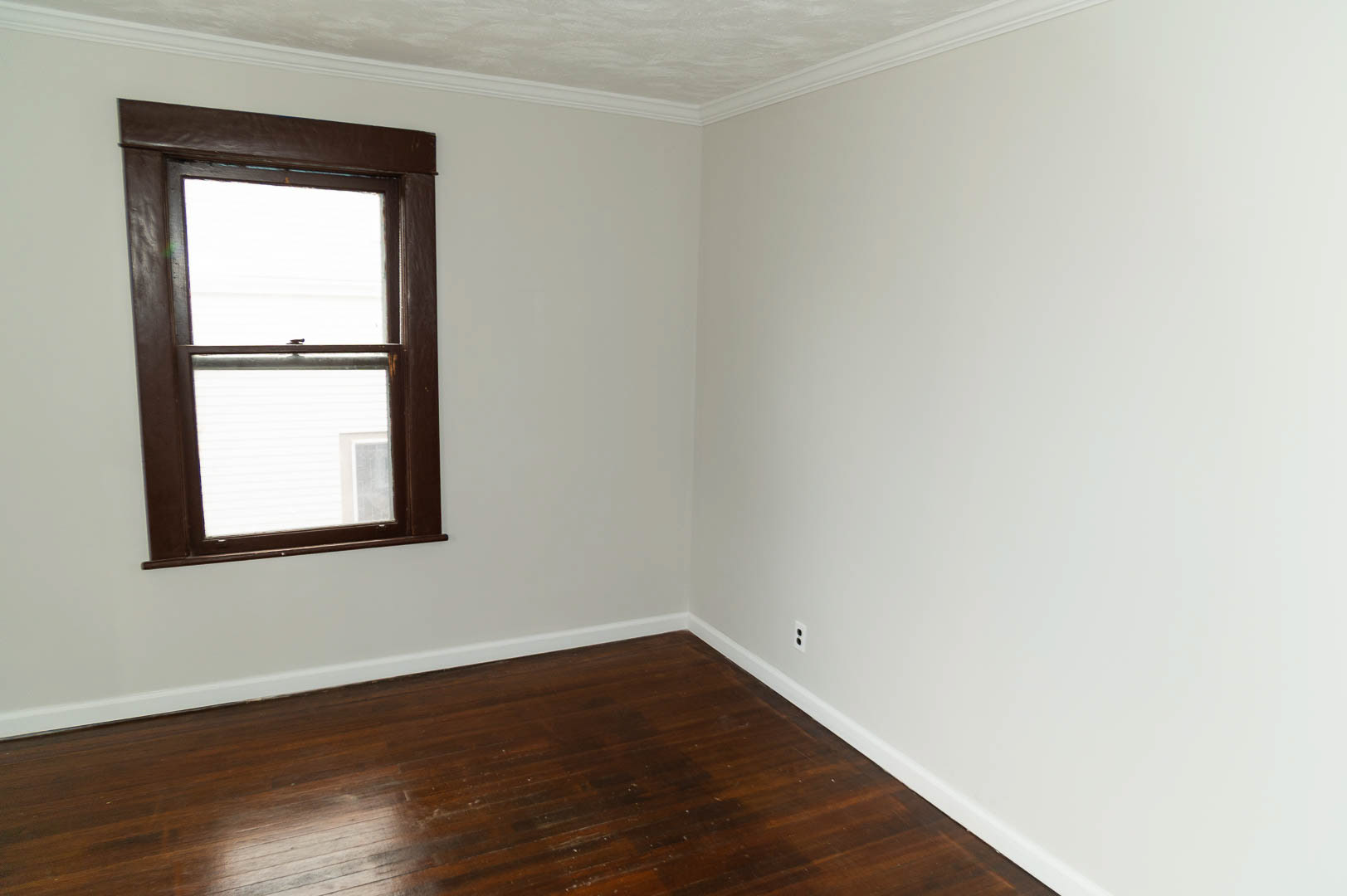 2nd Floor North East bedroom - Looking to North East Corner