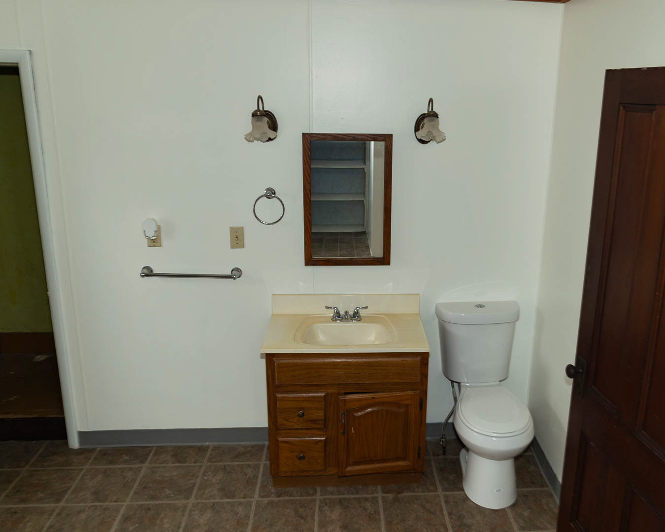 Master Bath - Looking To South