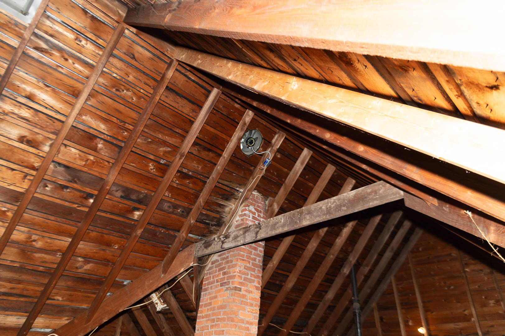 3rd Floor (Attic) - Vent Fan