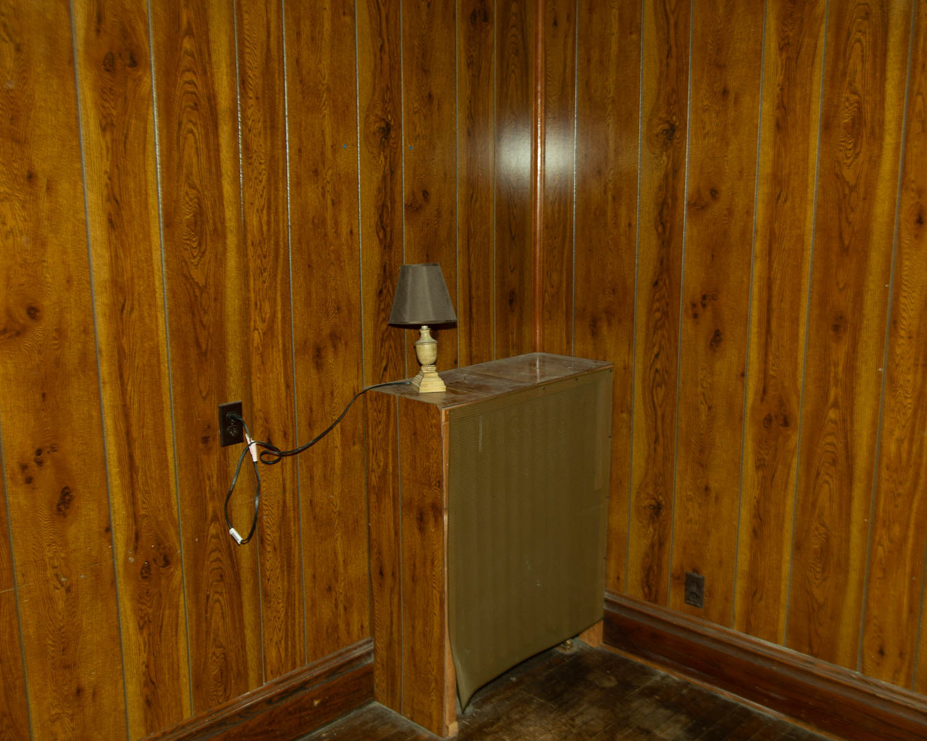 1st Floor Den - Looking To South East Corner