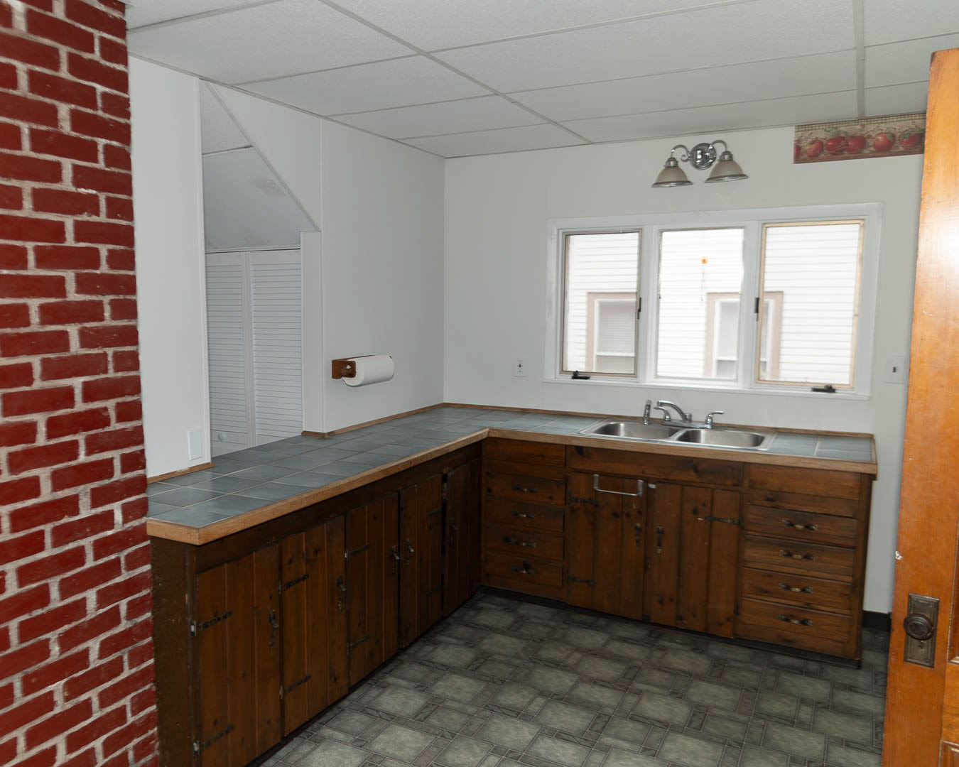 Kitchen - Looking to North East Corner