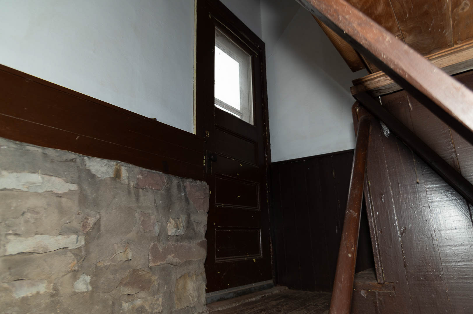 Basement - Entry Stairs