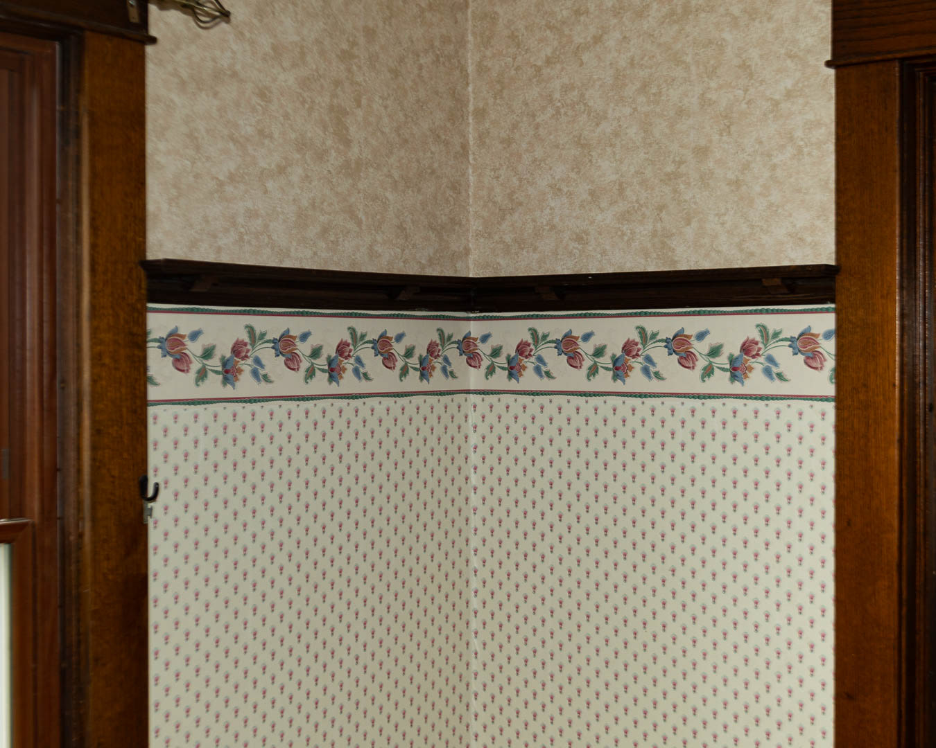 Dinning Room. - Detail - North West Corner