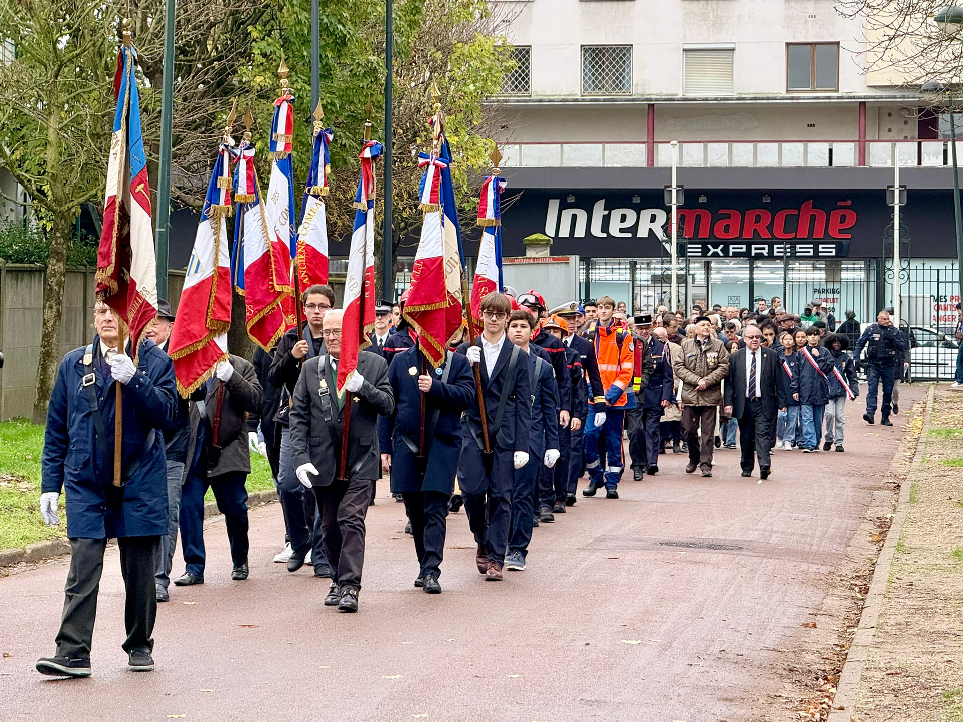 Image de la cérémonie du 11 Novembre à Houilles