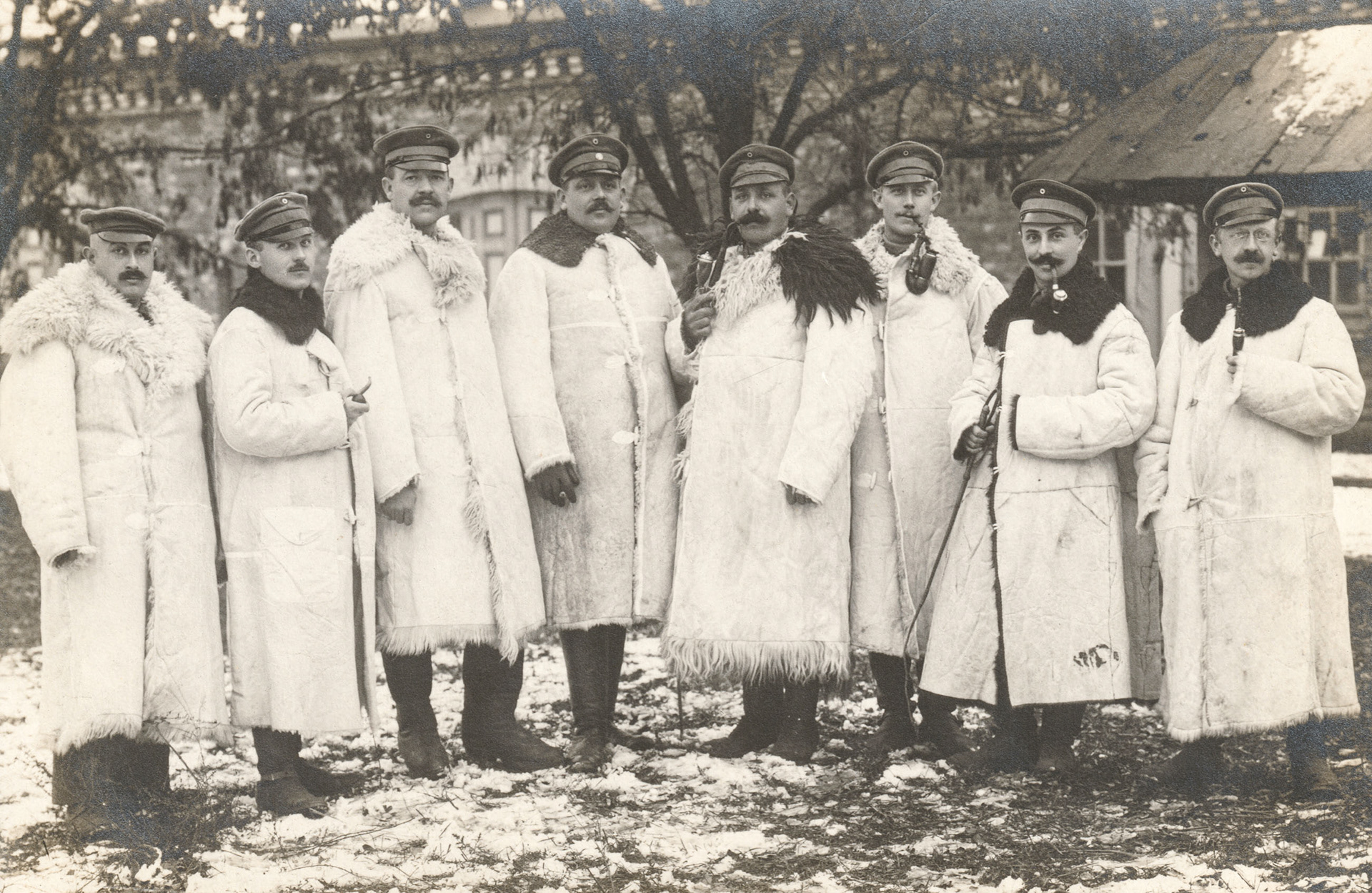 Group photo of soldiers in the First World War. | Photographic Art Studio J. Juress, Nowy-Dwór, 1915 - 1915-17 Franz is stationed near Stolp and Hammerstein as a reserve recruit. He is taking a company leader course and writing postcards to Wanda.