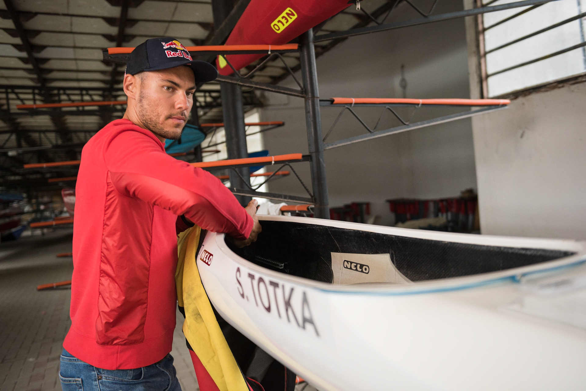 Tótka Sándor olimpiai bajnok kajakozó a Dunavarsányi Olimpiai Központban