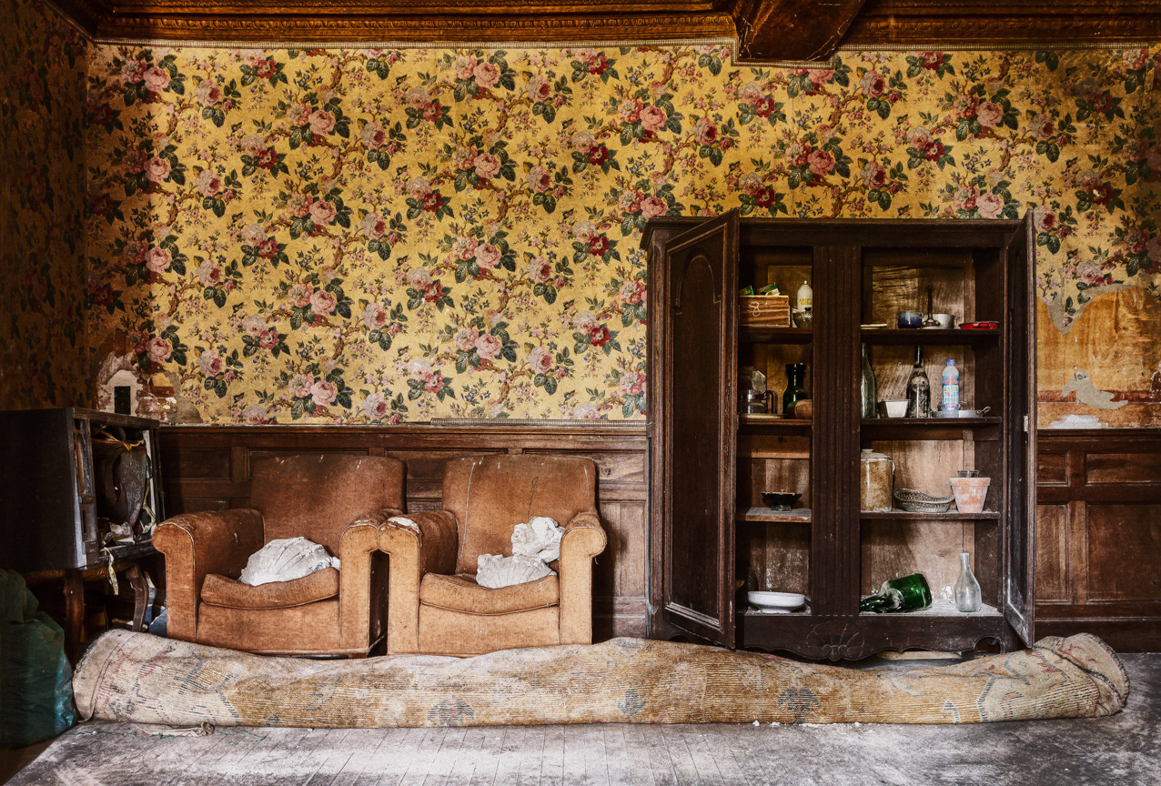 Under the carpet of memory