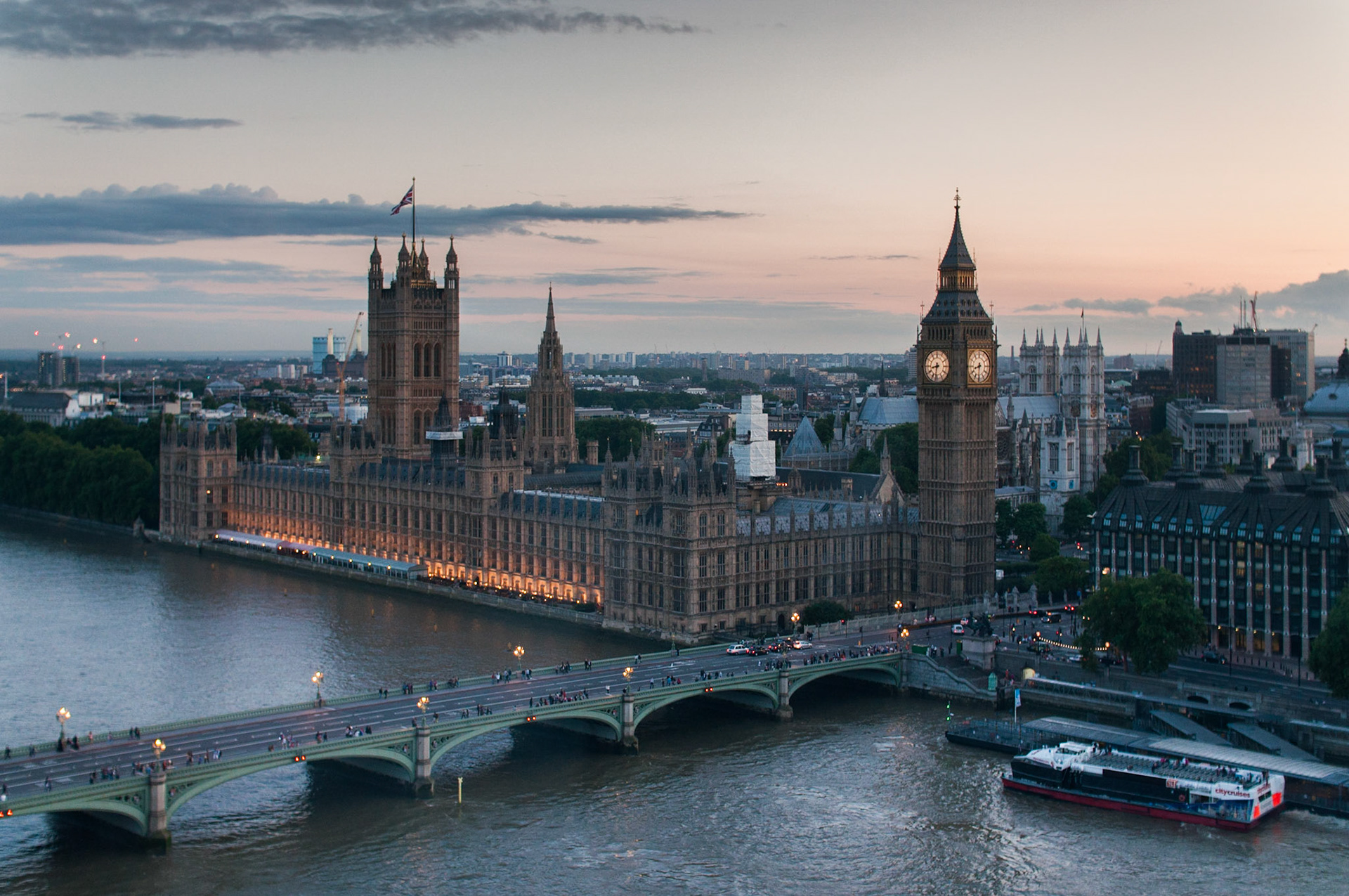 View of Big Ben from London Eye. Photo taken by Dean Shu.