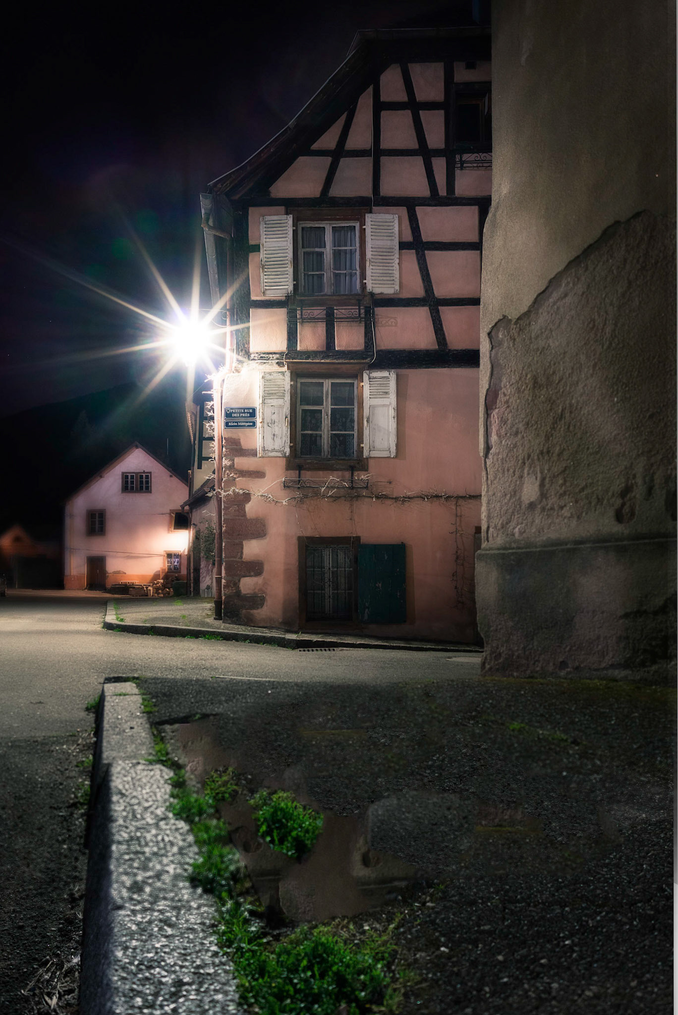 A round the corner