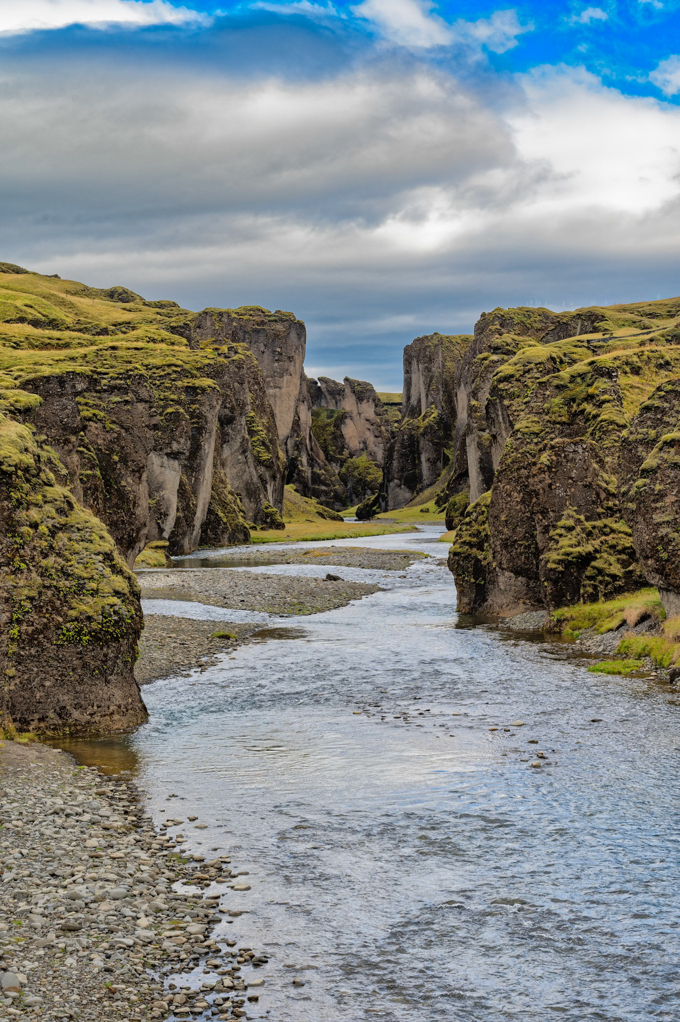 Fjadrargljufur Canyon