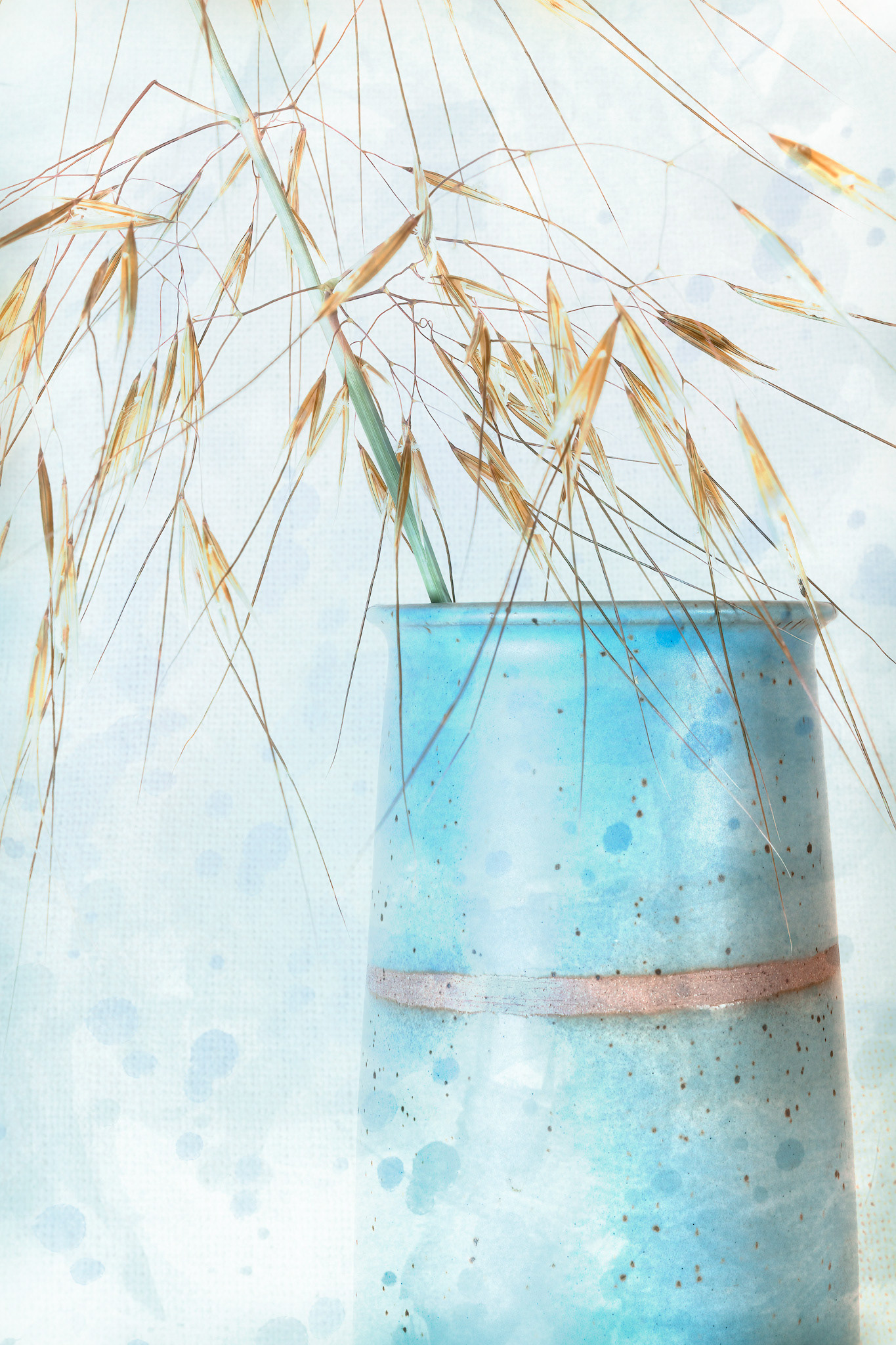 The blue vase
