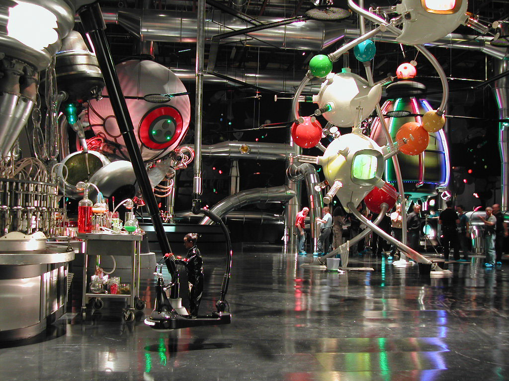 CHARLIE & THE CHOCOLATE FACTORY