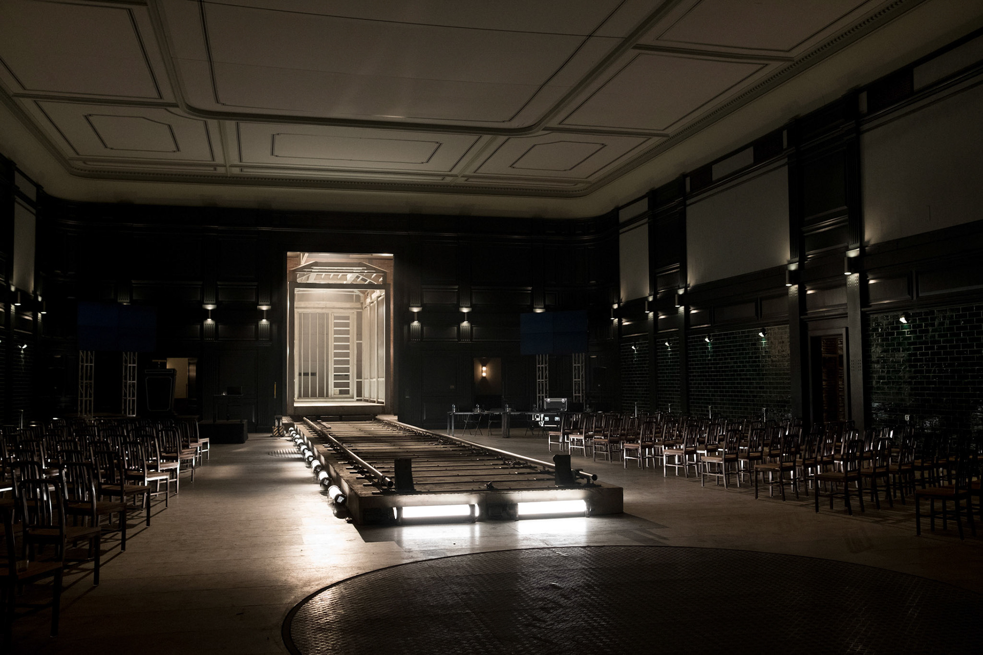 LOCKWOOD HOUSE - AUCTION ROOM