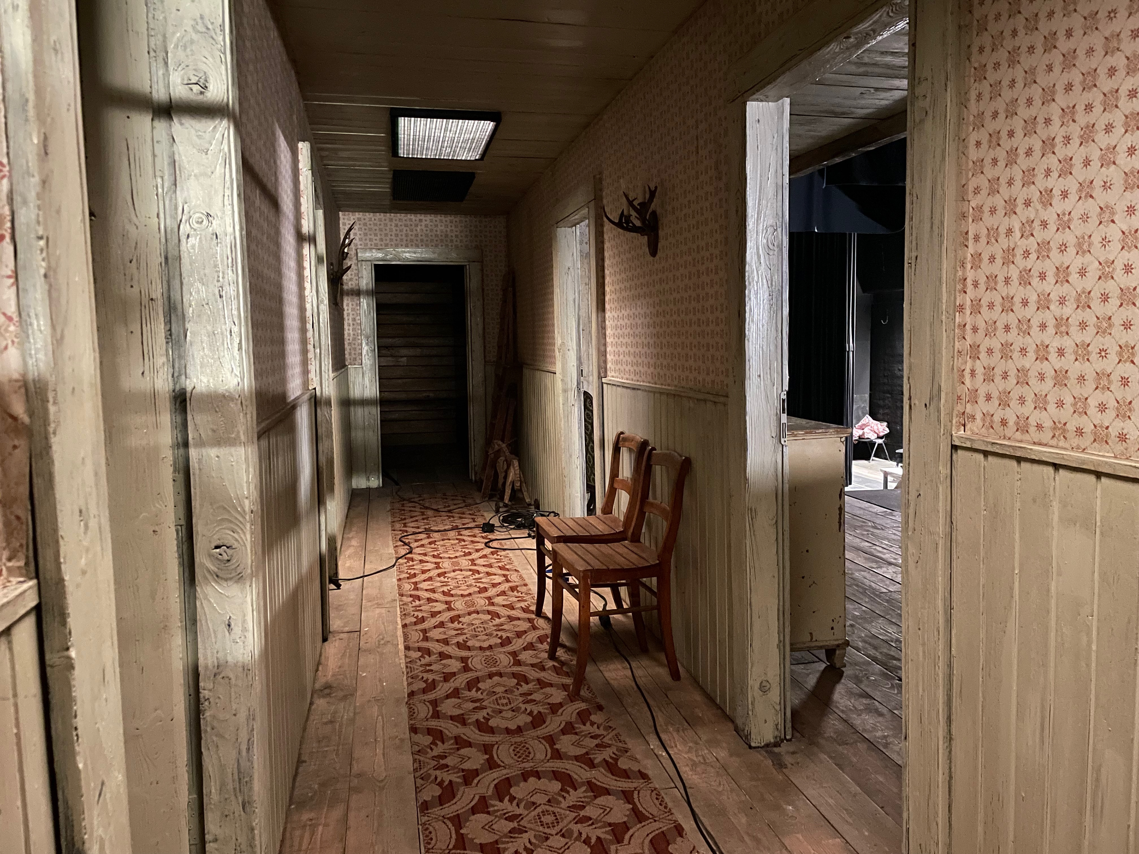 INT CABIN BUILD - MMC STUDIOS COLOGNE