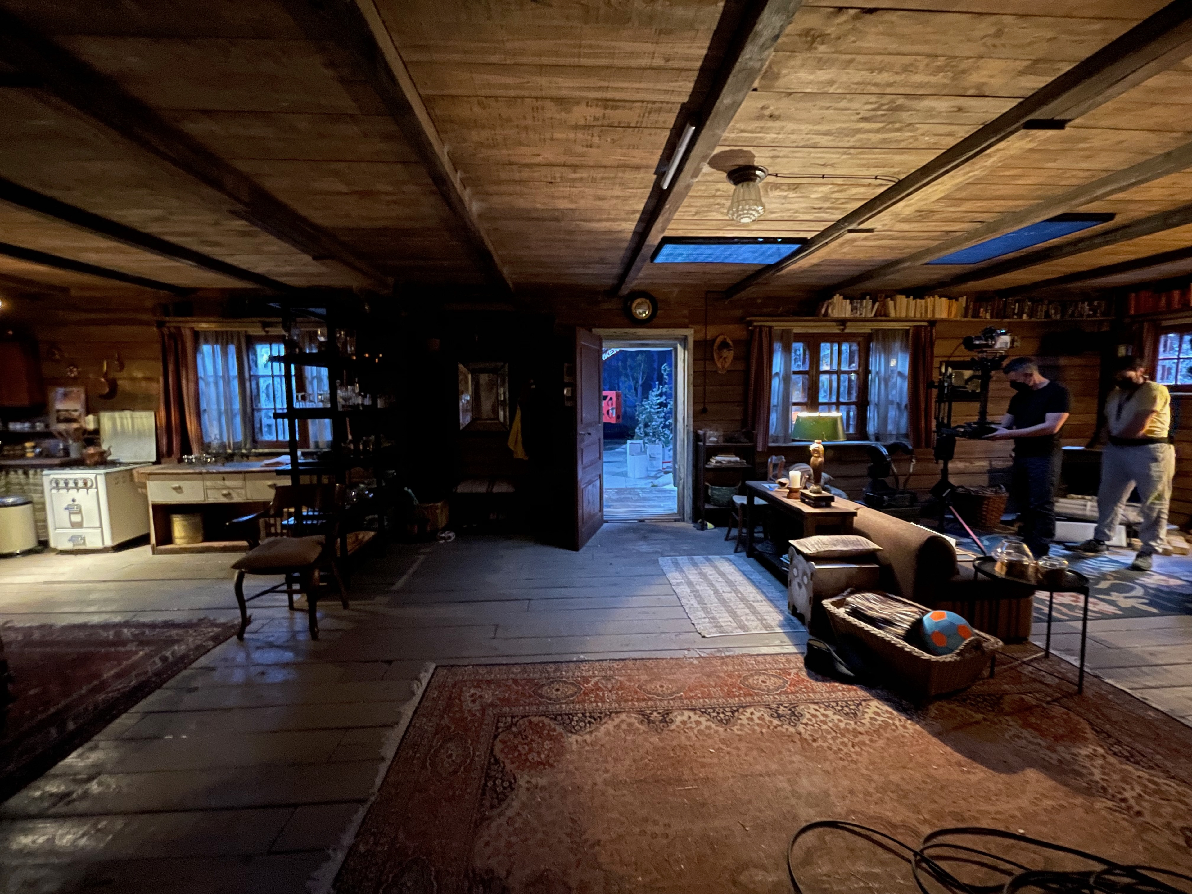 INT CABIN BUILD - MMC STUDIOS COLOGNE