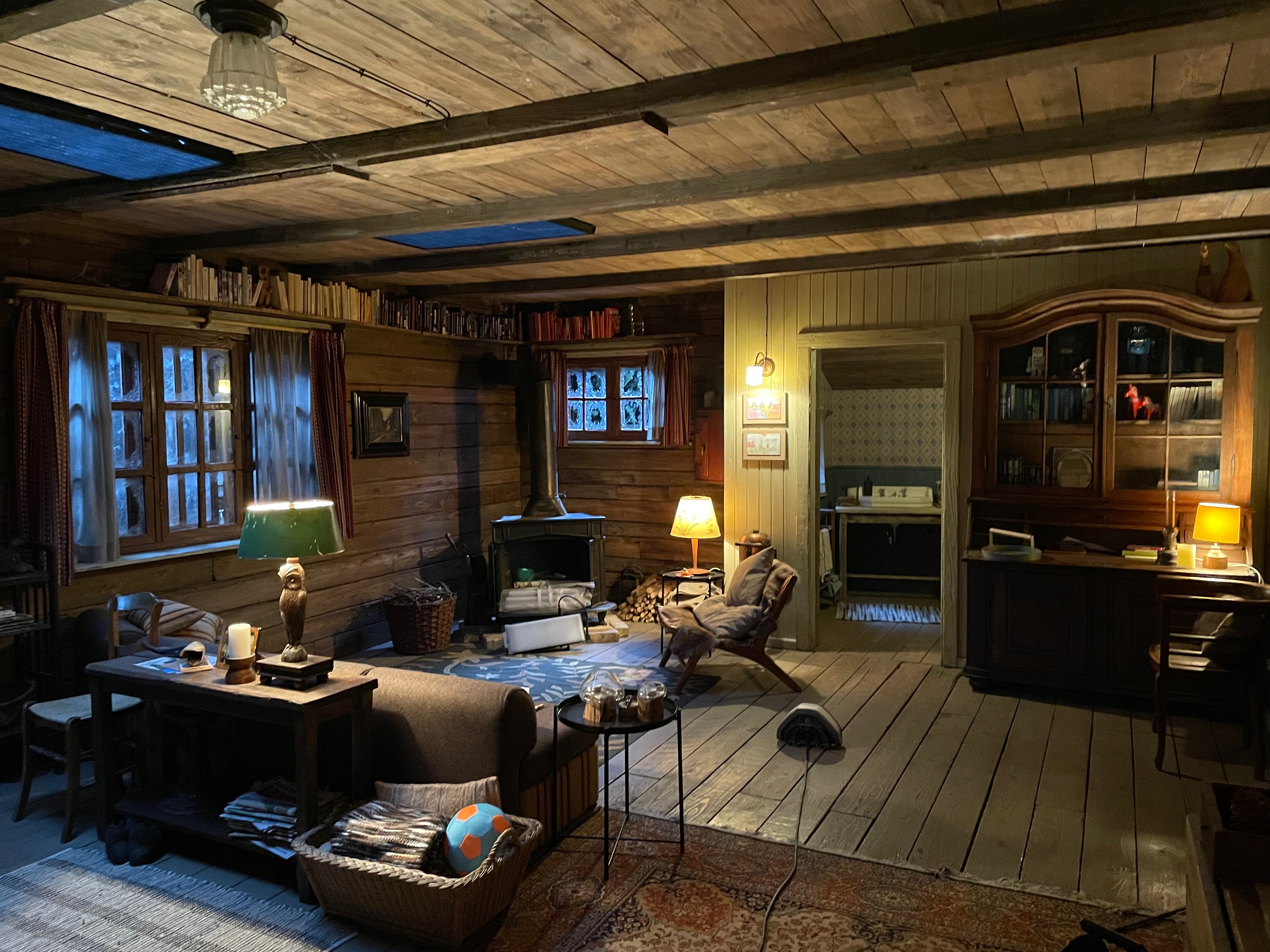 INT CABIN BUILD - MMC STUDIOS COLOGNE