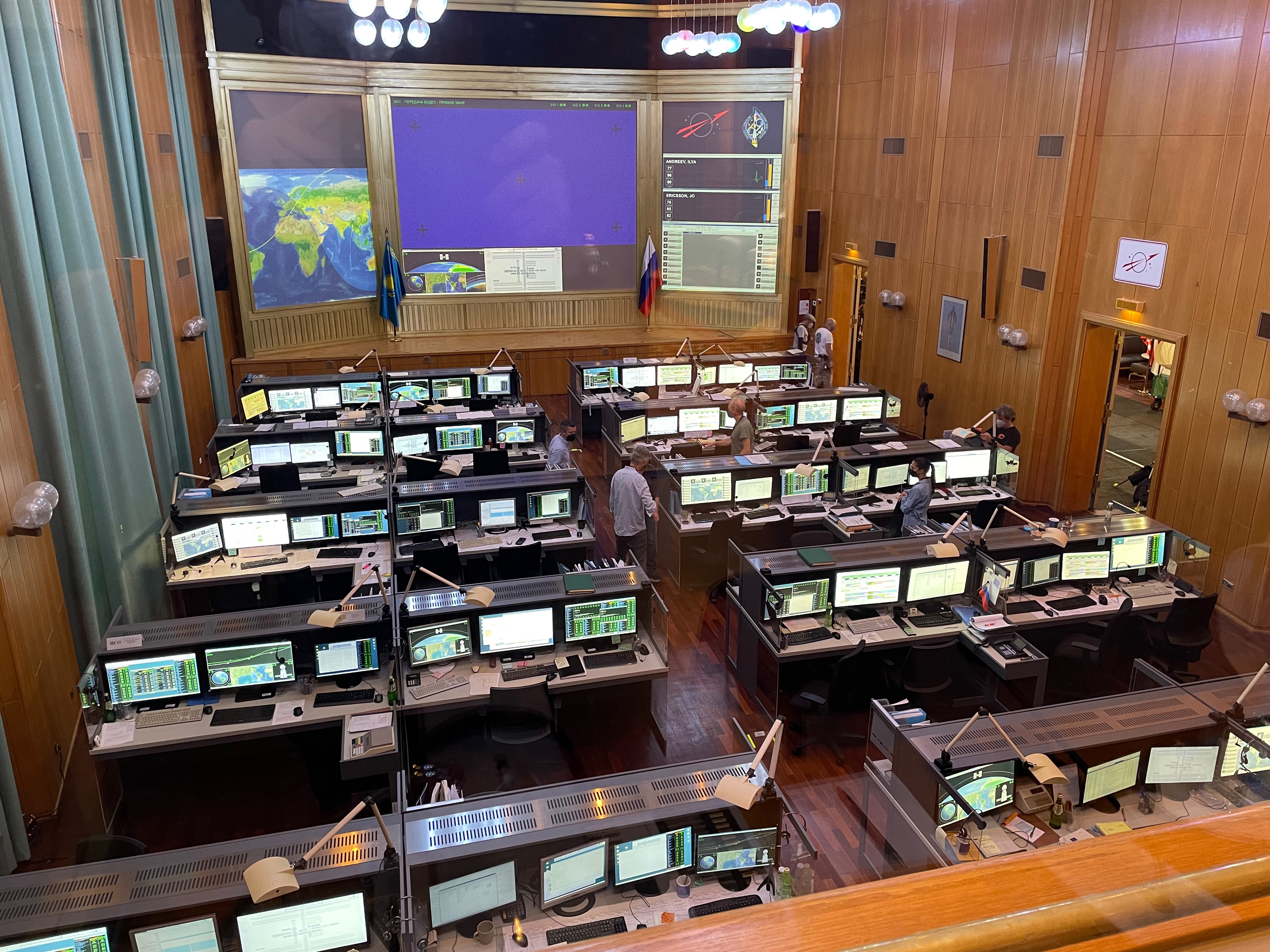 BAIKONUR MISSION CONTROL - LOCATION BUILD BERLIN