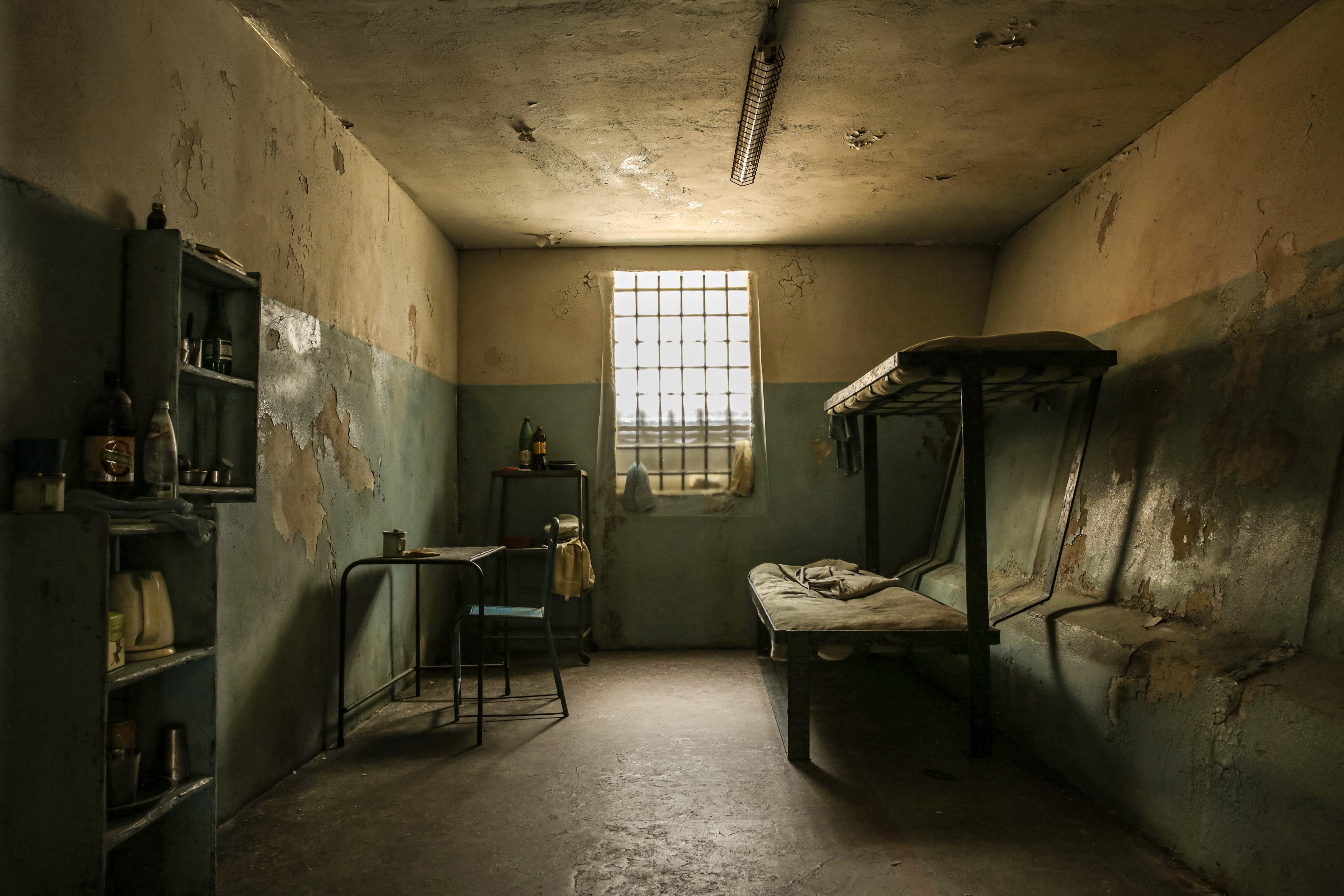 INTERIOR GORA SMERTI PRISON - CELL