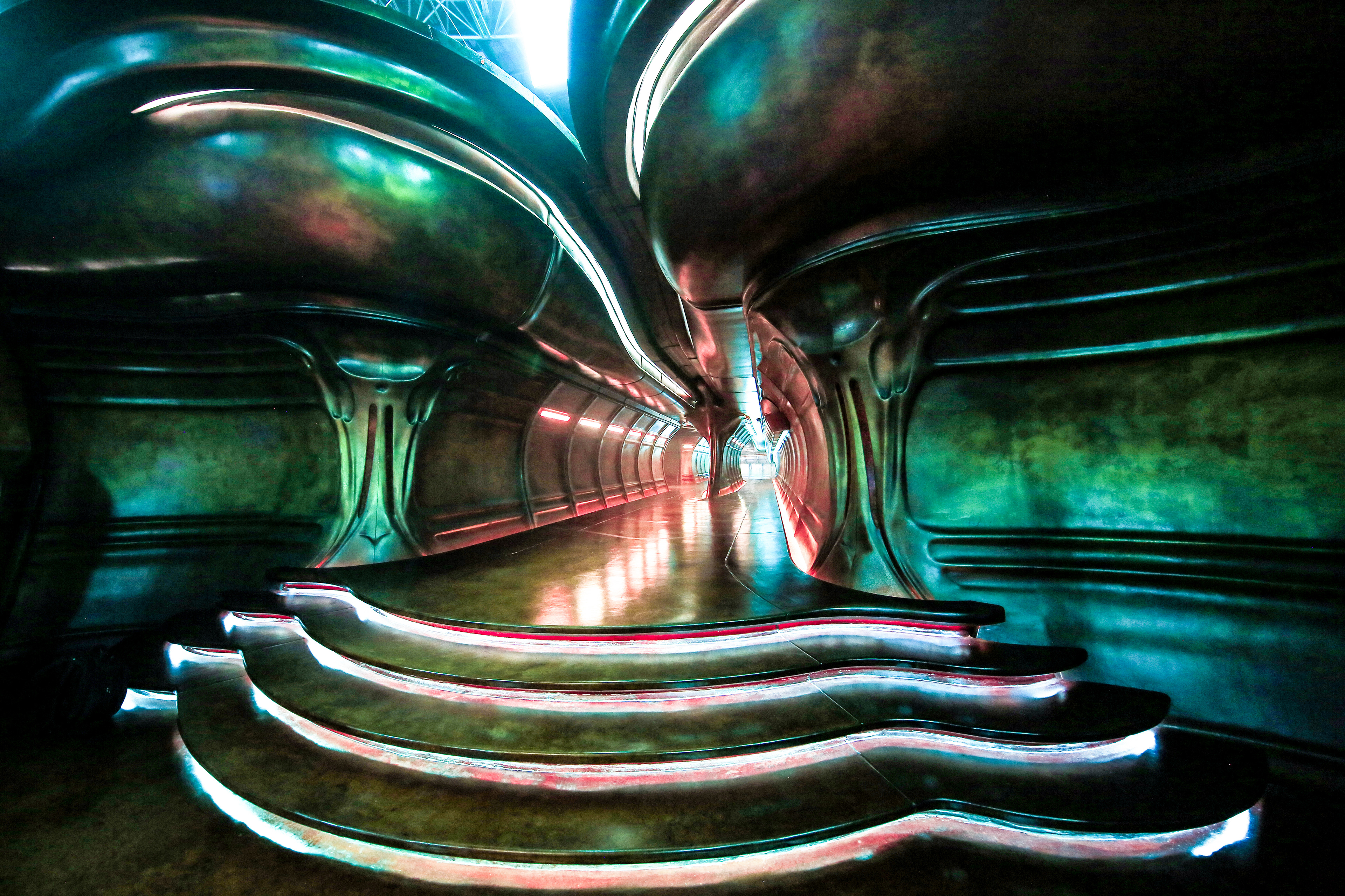 SKRULL BATTLESHIP - ENTRANCE TO MINDFRACK ROOM