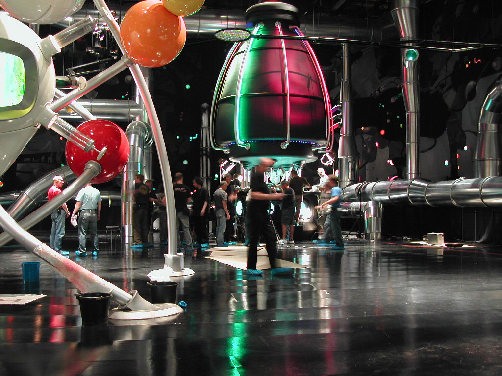 CHARLIE & THE CHOCOLATE FACTORY