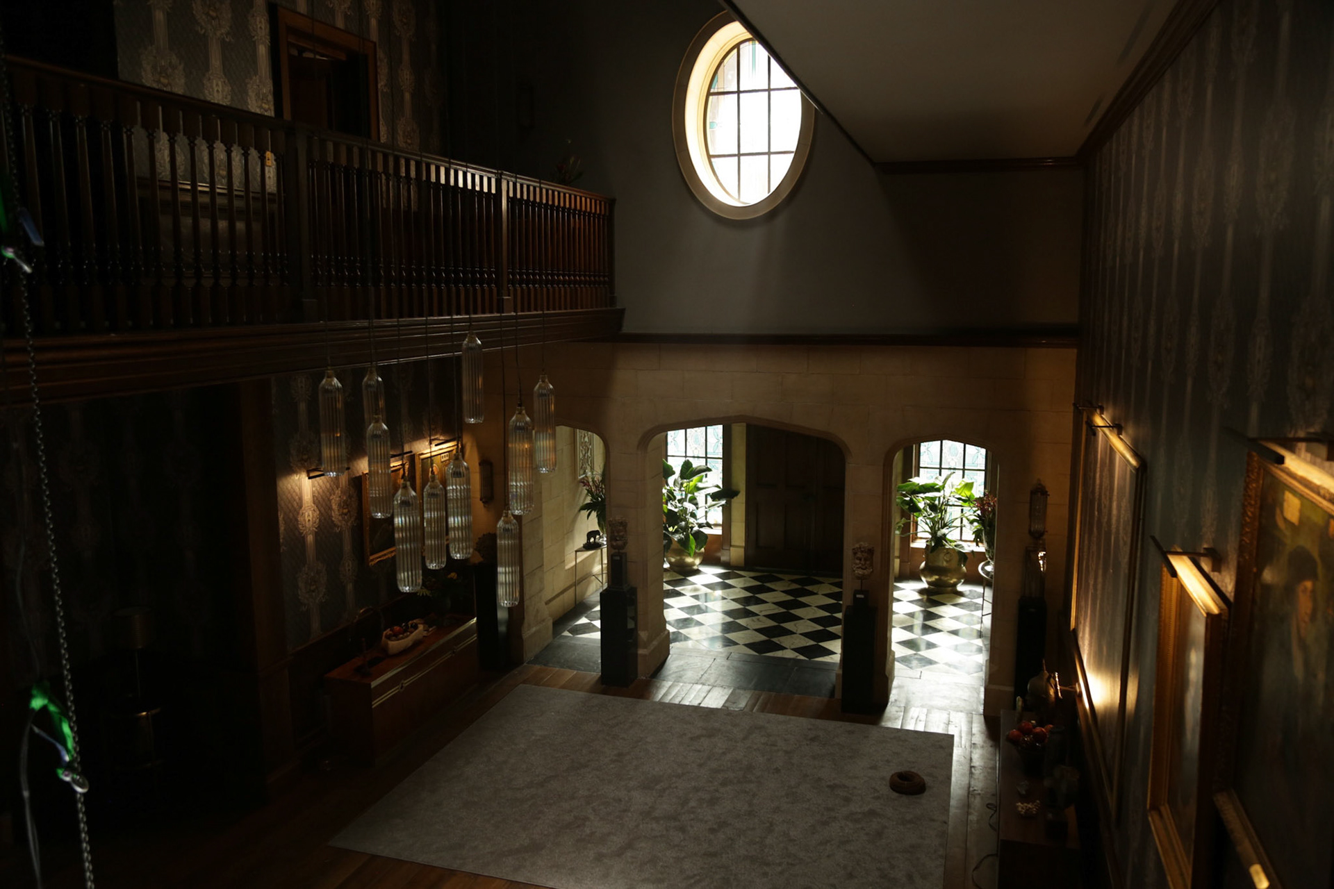 LOCKWOOD HOUSE - ENTRANCE HALL
